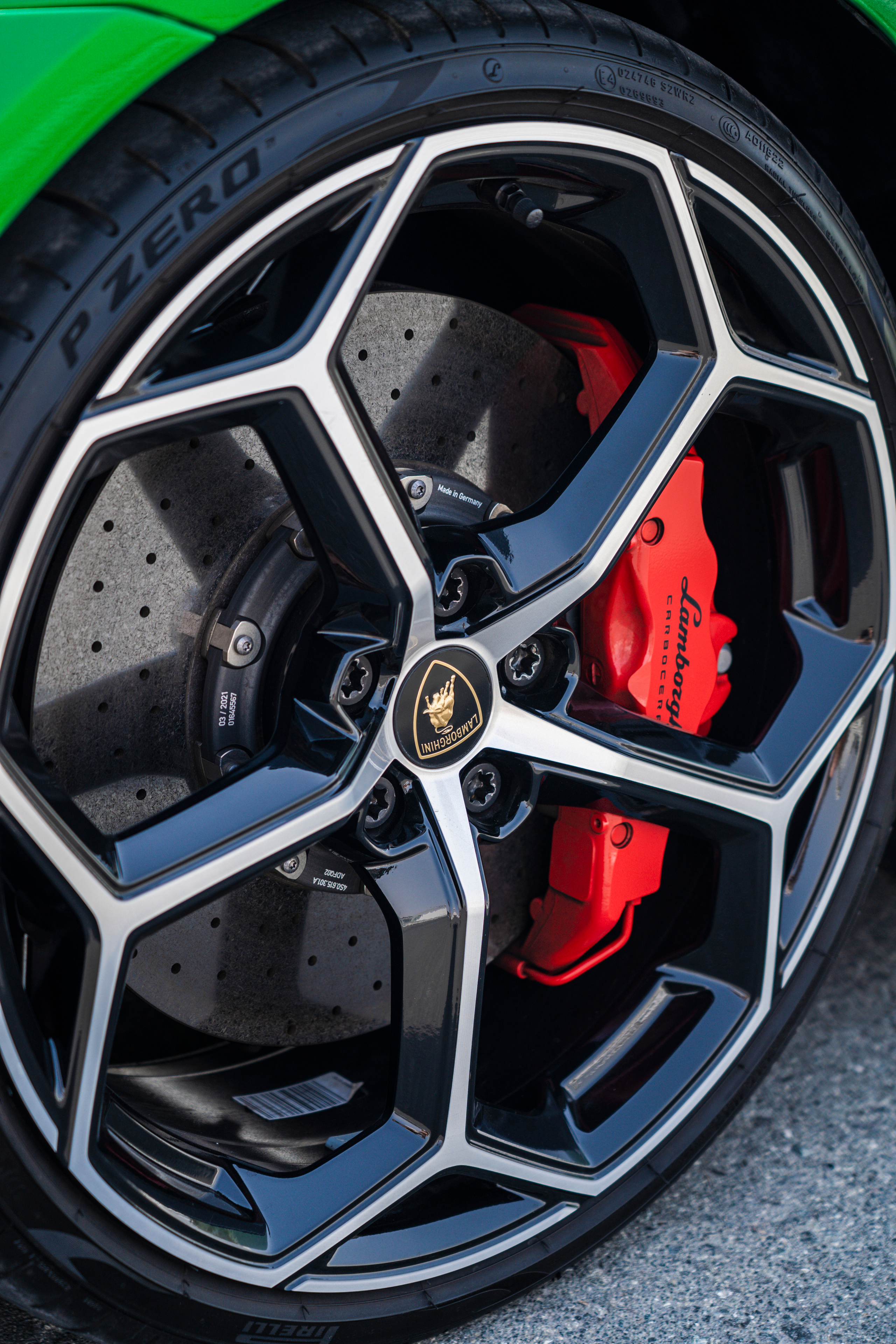 Lamborghini Huracan. Video & Photo in Dubai