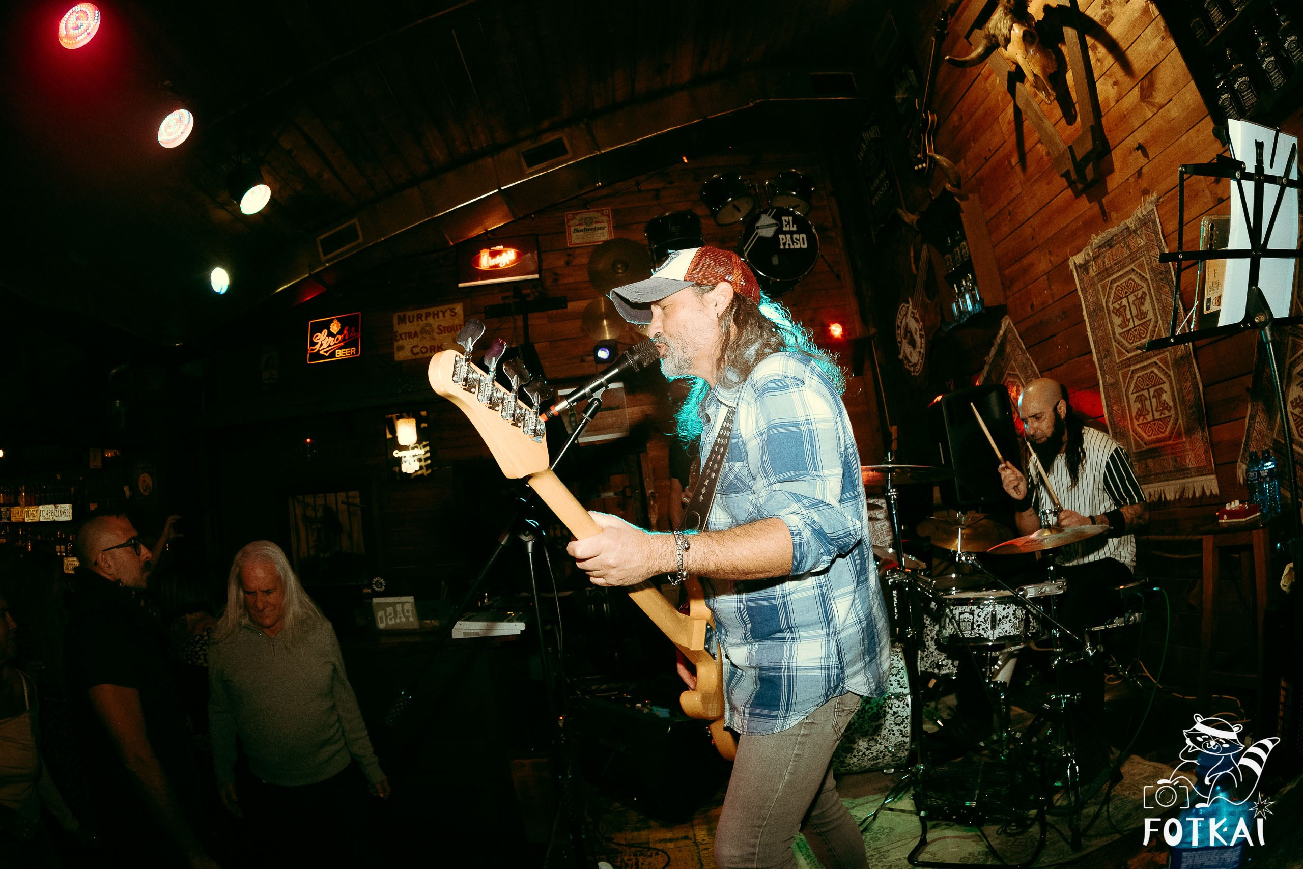 Dirty Picks en El Paso Bar Torrevieja: fotorreportaje punk y garage rock · 24 de enero | FOTKAI