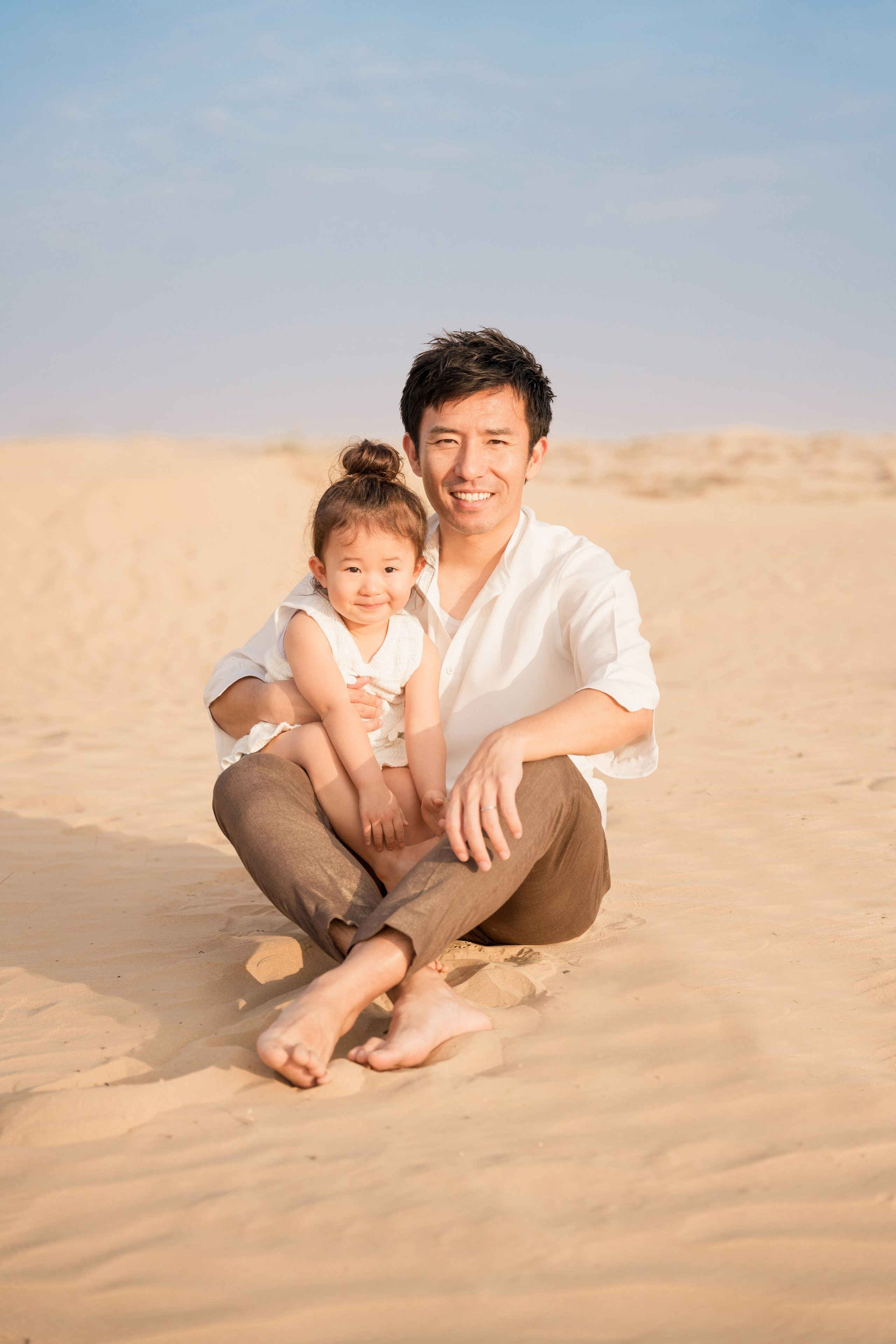 Sunrise in the dunes. Angela Iakovleva — Family Photographer in Dubai