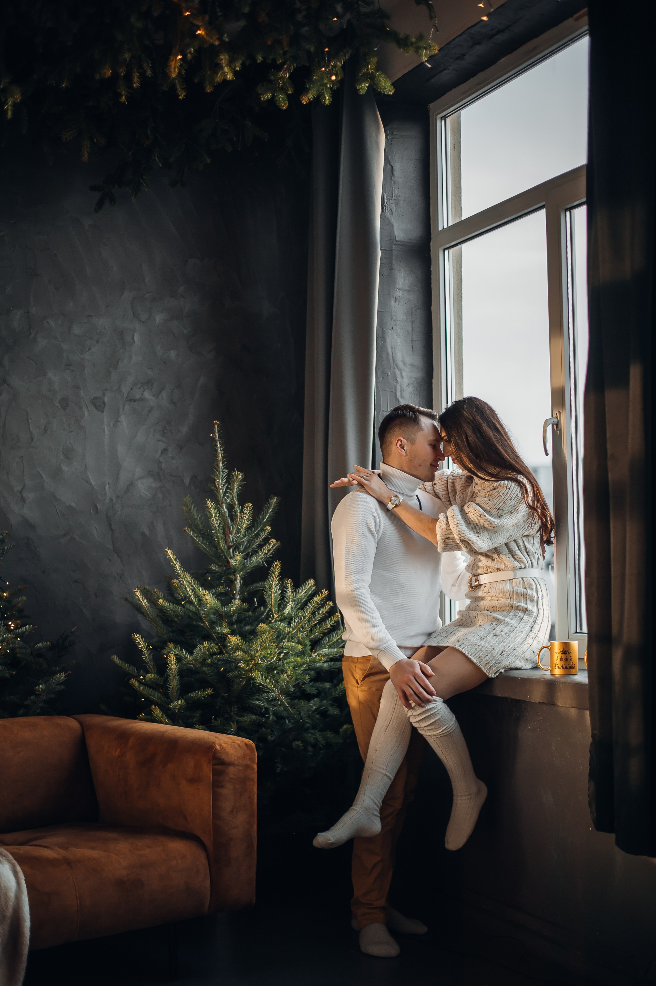 Fotosesijos studijoje. Aukse Stravi fotografė