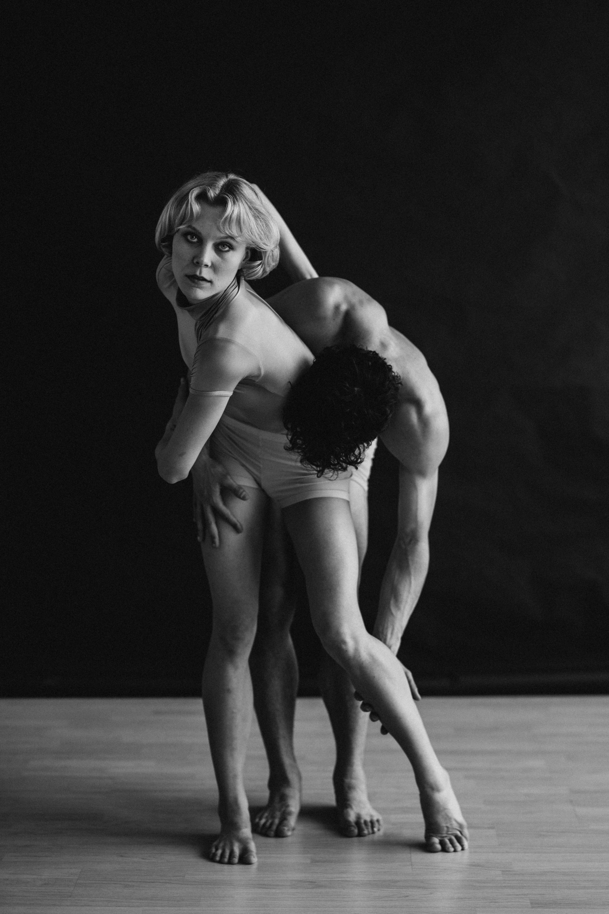 DANCERS. Victoria Olonen – Cinematic Portrait Artist | Helsinki & Europe
