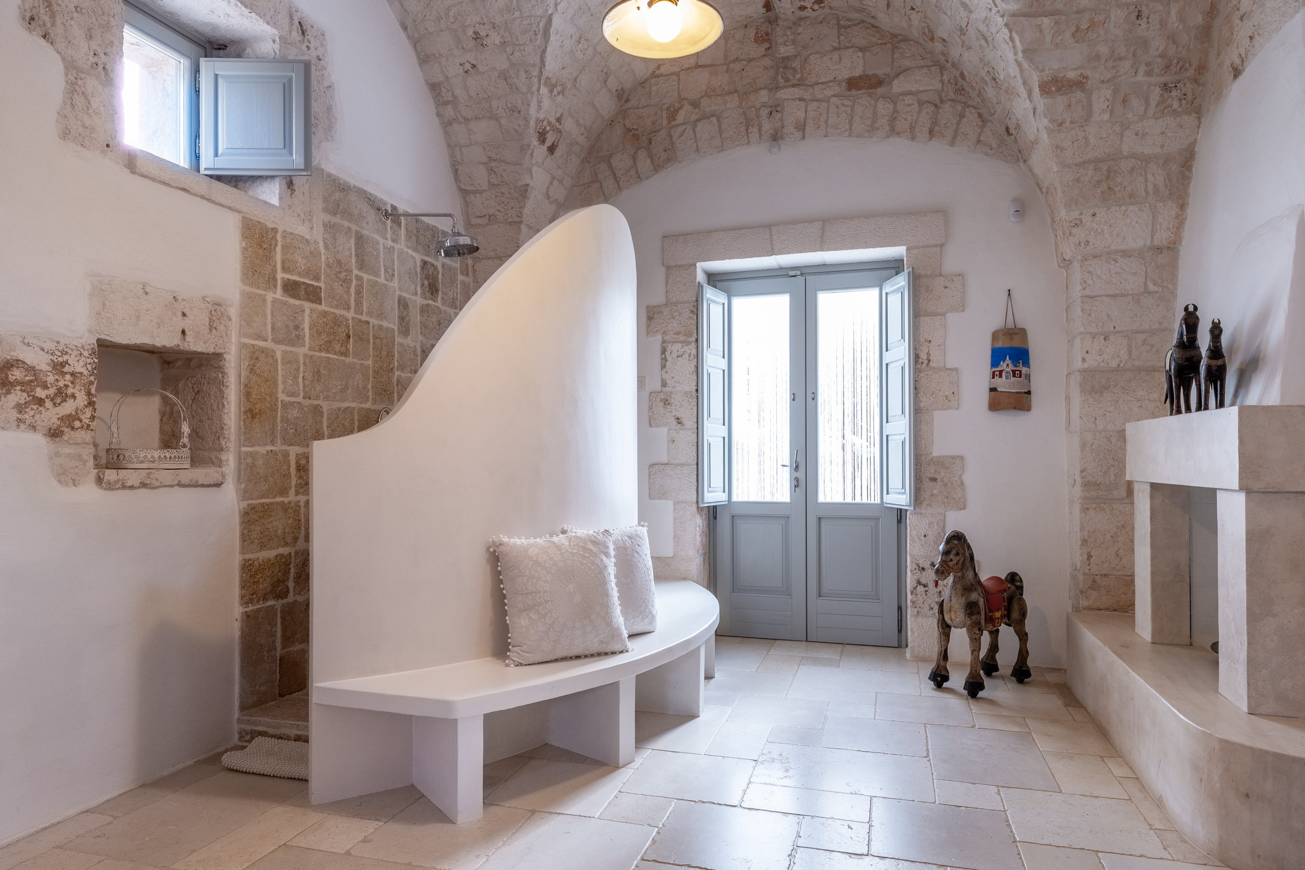 Hotels, B&B fotografie. Marco Greco Architectural and interiors photographer based in Apulia Italy Fotografo di architettura interni Puglia B&B Case vacanze Hotel