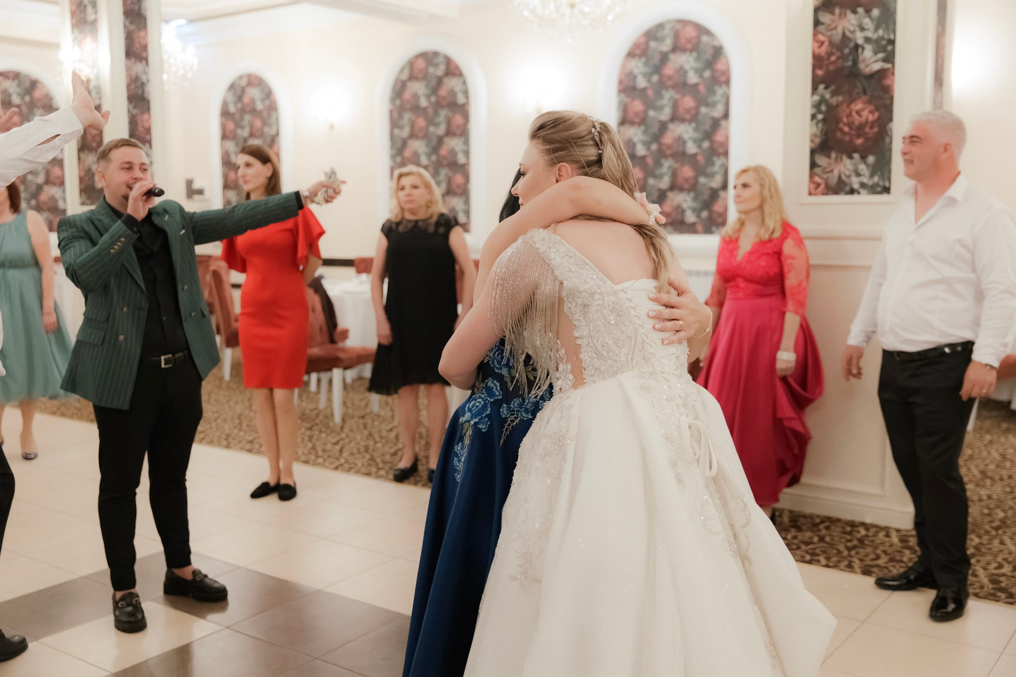 Mihai & Oana. Servicii foto-video profesionale, pentru momente de neuitat