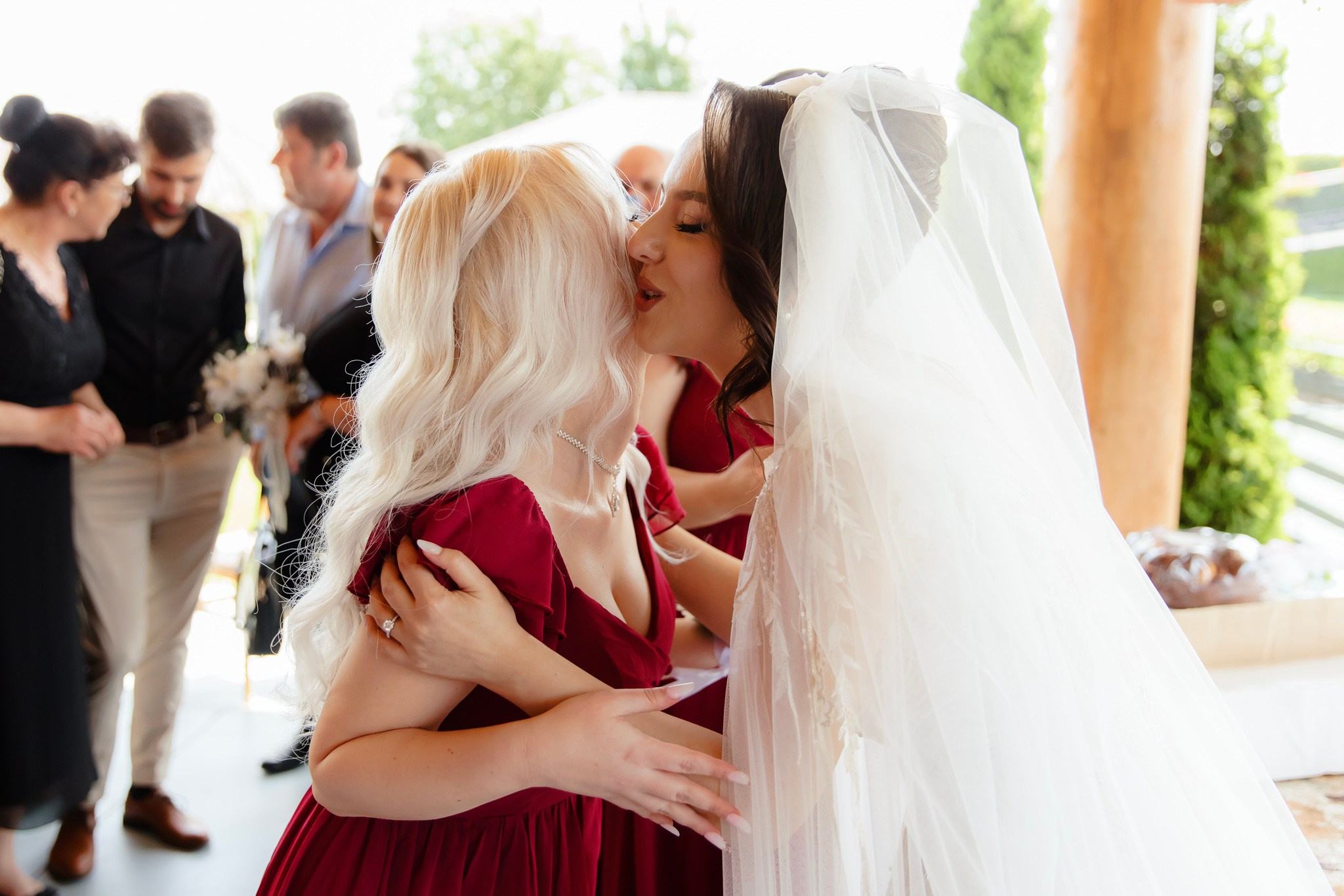 Ioana & Ionuț | Nuntă de poveste la Păstrăvăria Poiana din Mălini județul Suceava. Servicii foto-video profesionale, pentru momente de neuitat