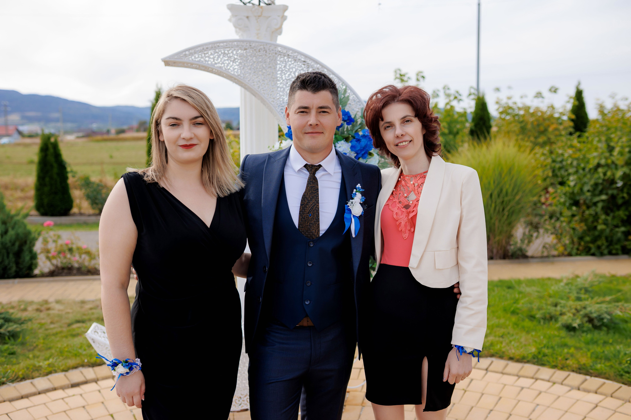 Loredana & Emilian – Ziua Nunții | Videografie - fotografie Botez Suceava, Iași, Botoșani. Servicii foto-video profesionale, pentru momente de neuitat