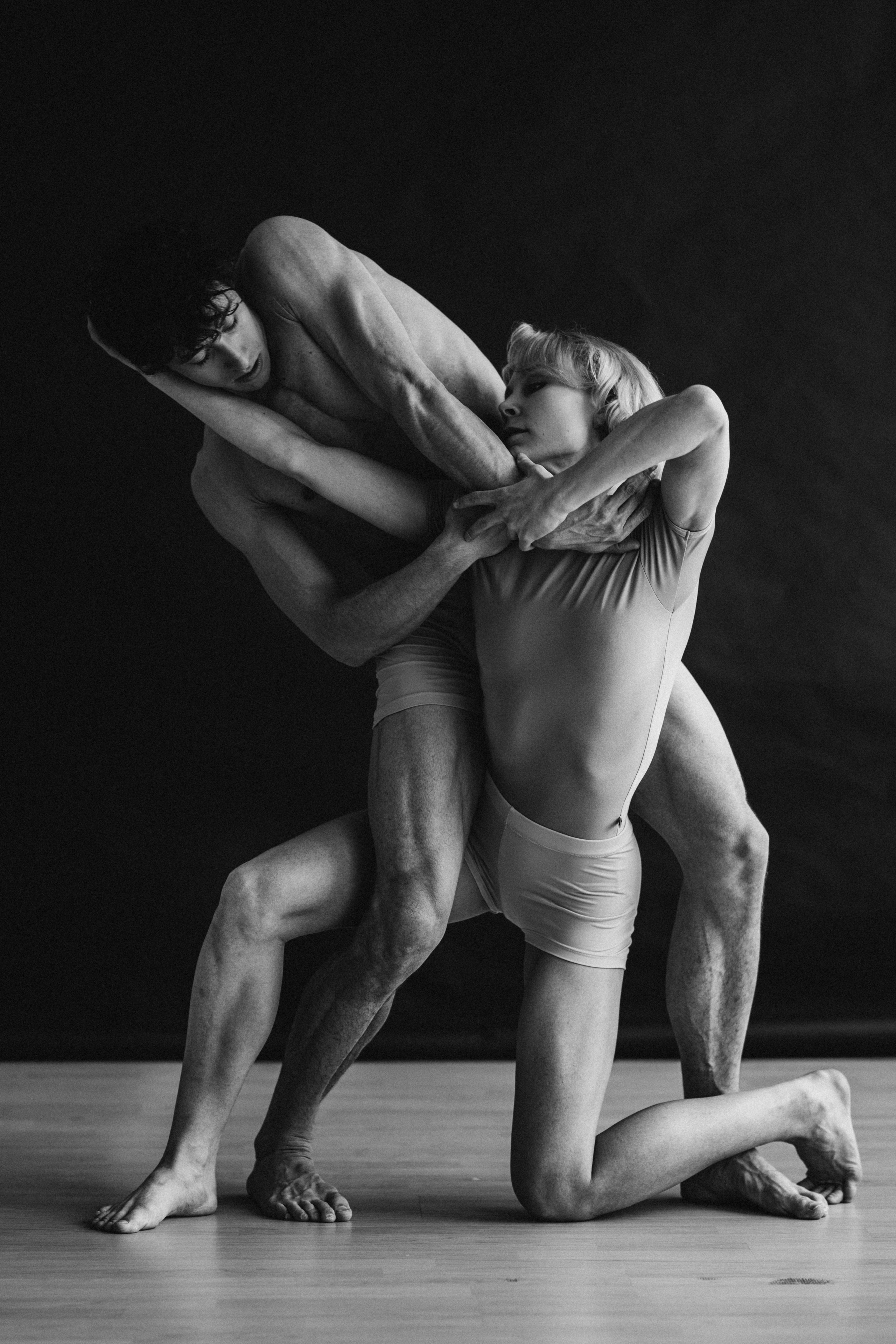 DANCERS. Victoria Olonen – Cinematic Portrait Artist | Helsinki & Europe
