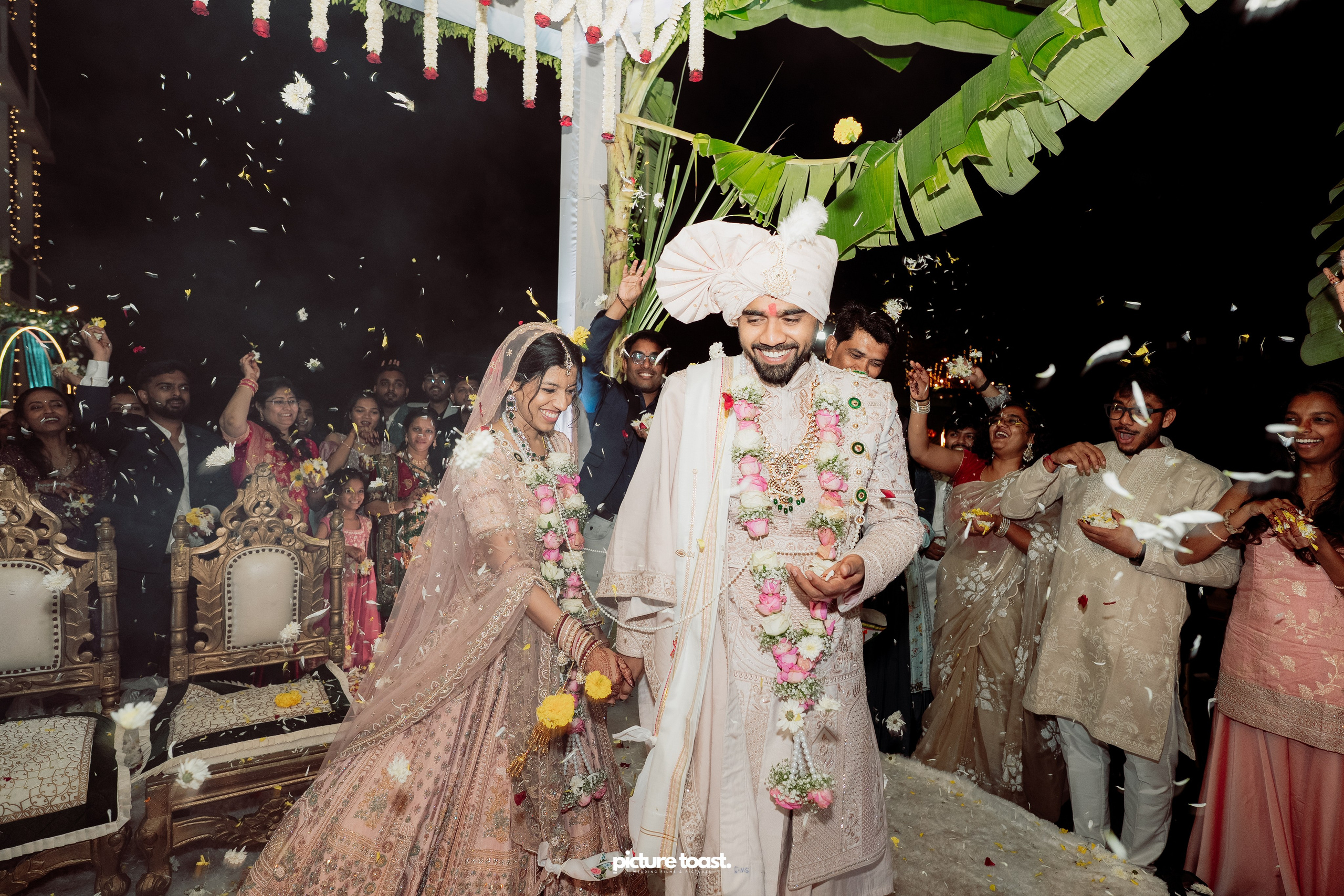 Gujarathi Wedding! Ft. Sahil & Thanima. Fine art Wedding Photographers in India & Canada