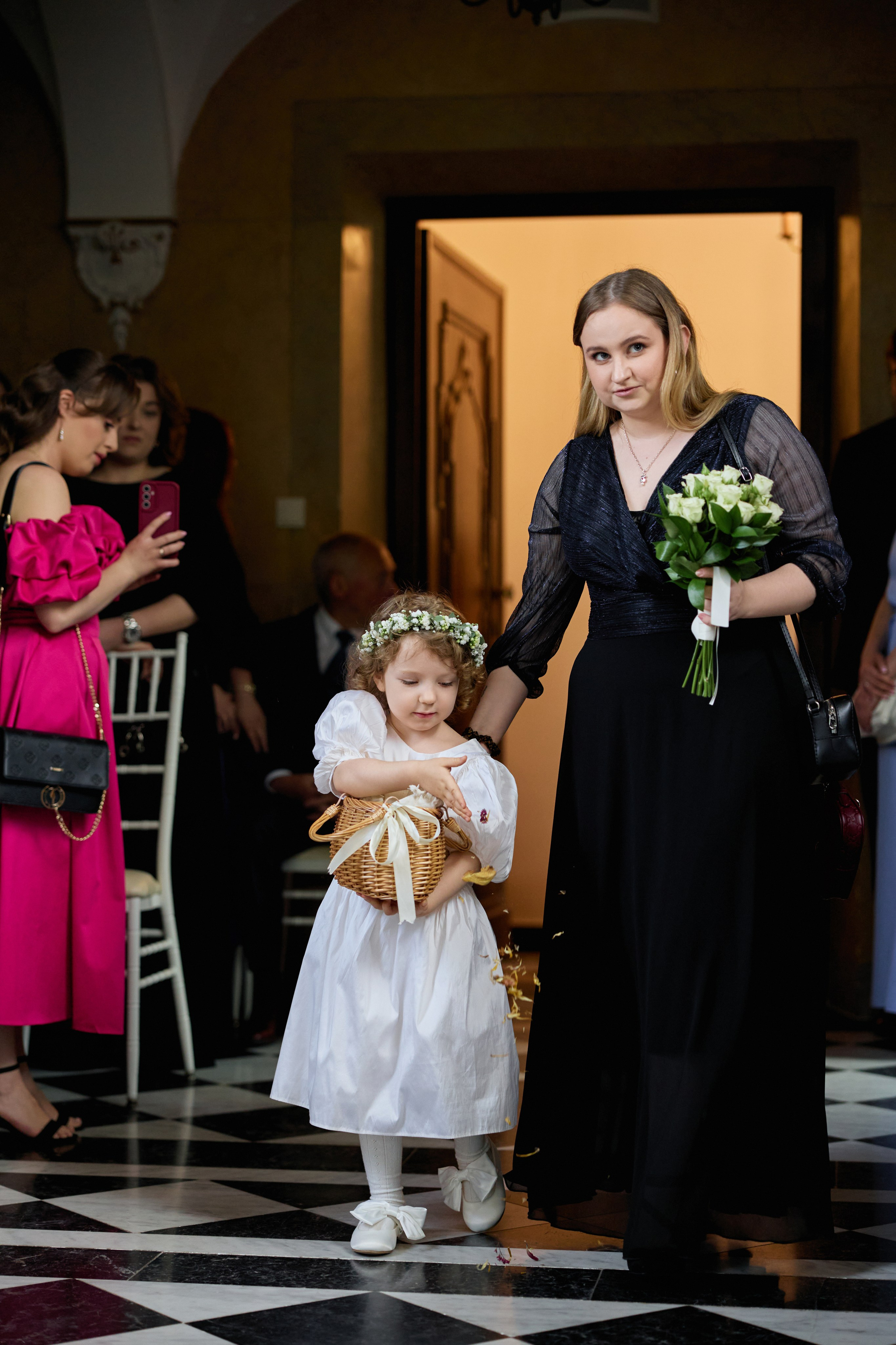Wiktoria & Kacper. Pałac Goetz. Fotograf ślubny i rodzinny w Krakowie Yana Klymova
