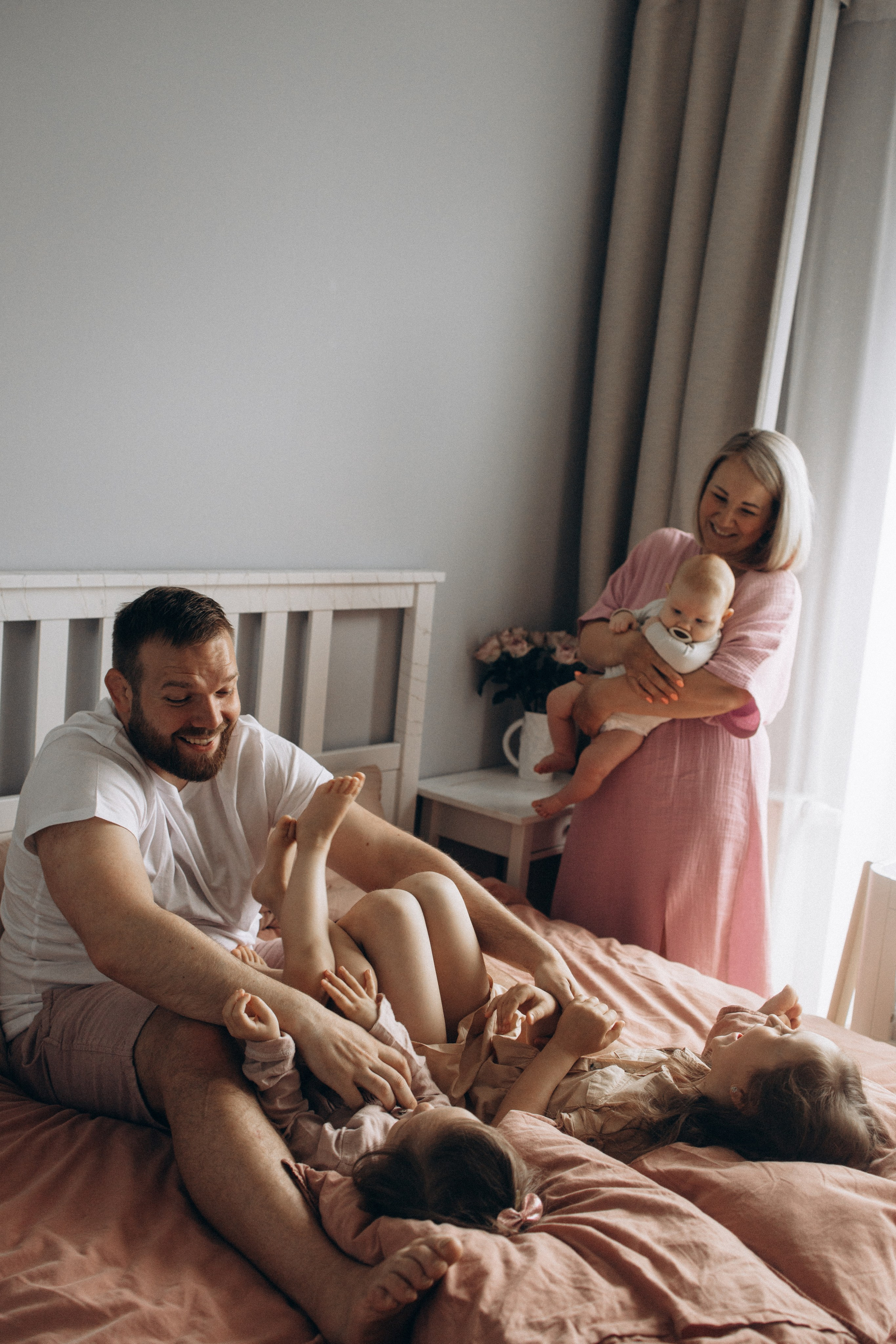 LAINES ģimene. GALVENĀ