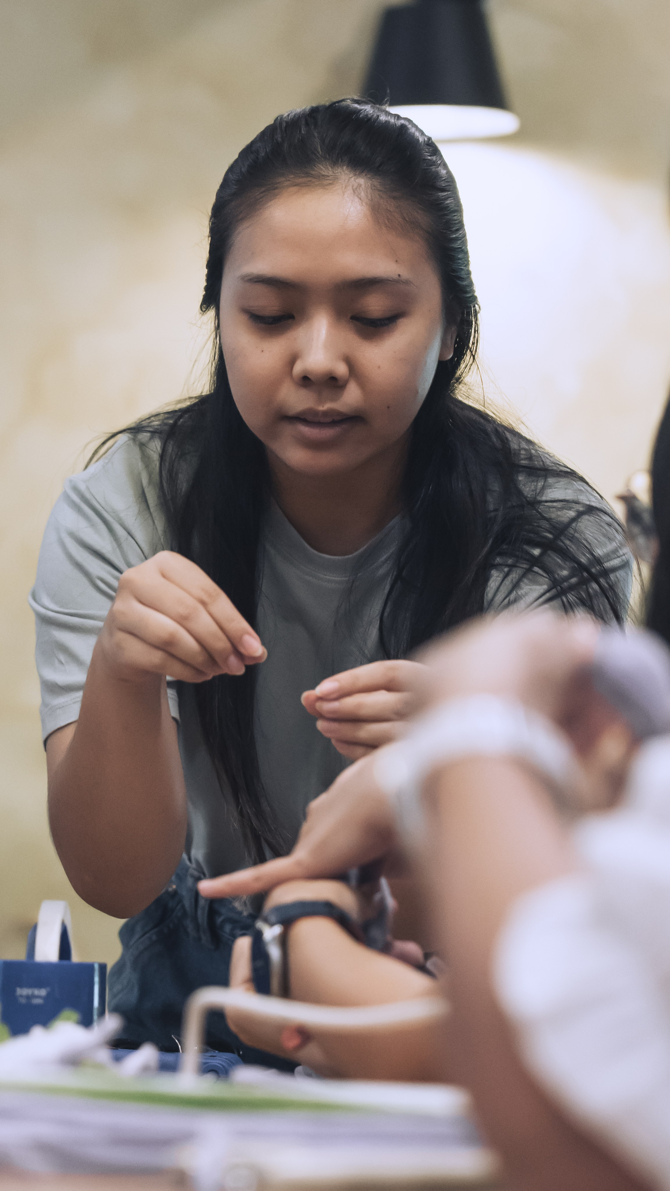 Pipe Cleaner Flower Workshop. Aro Salaka Event Photography