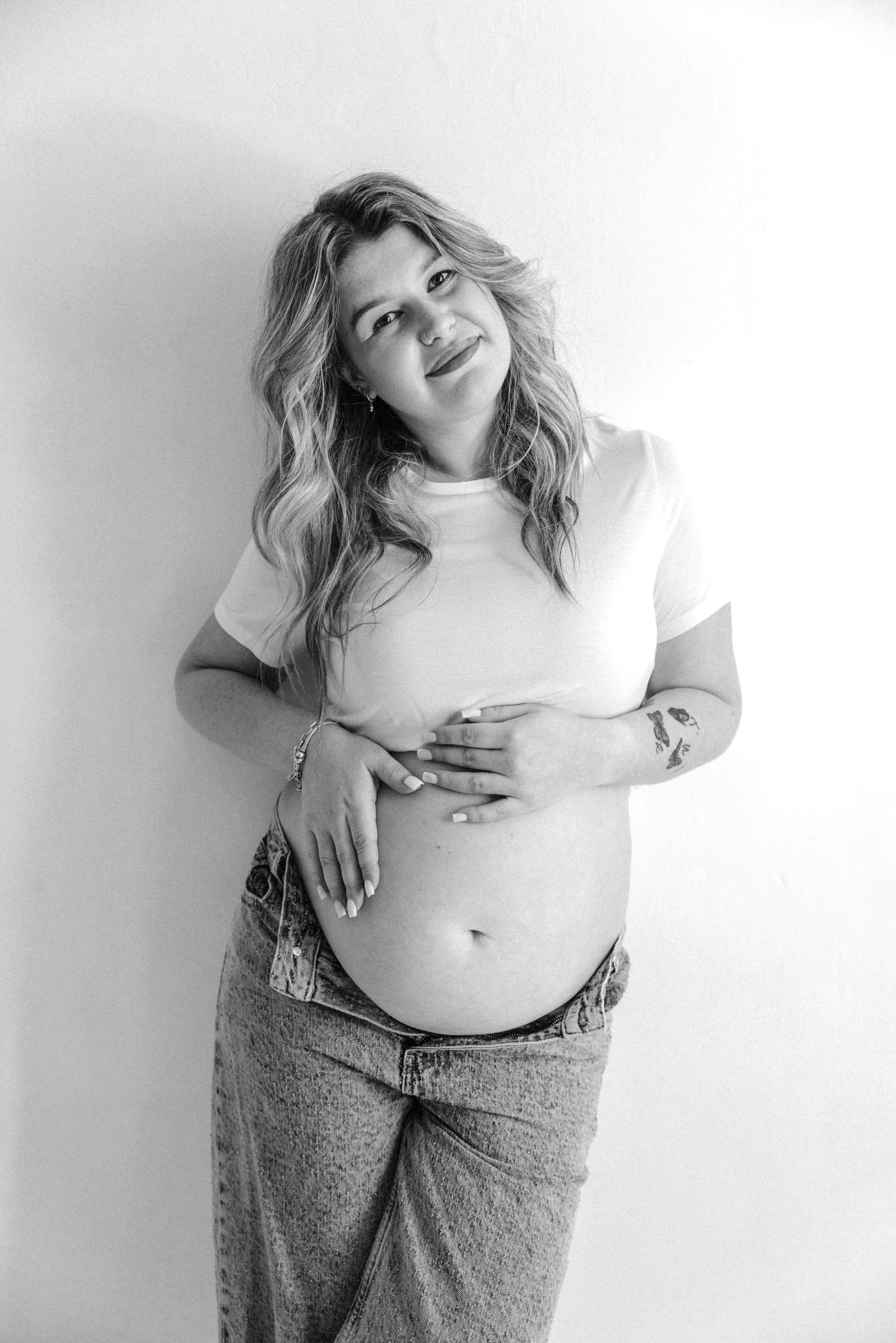 MATERNITY. Svitlana Miahka fotografa a Genova