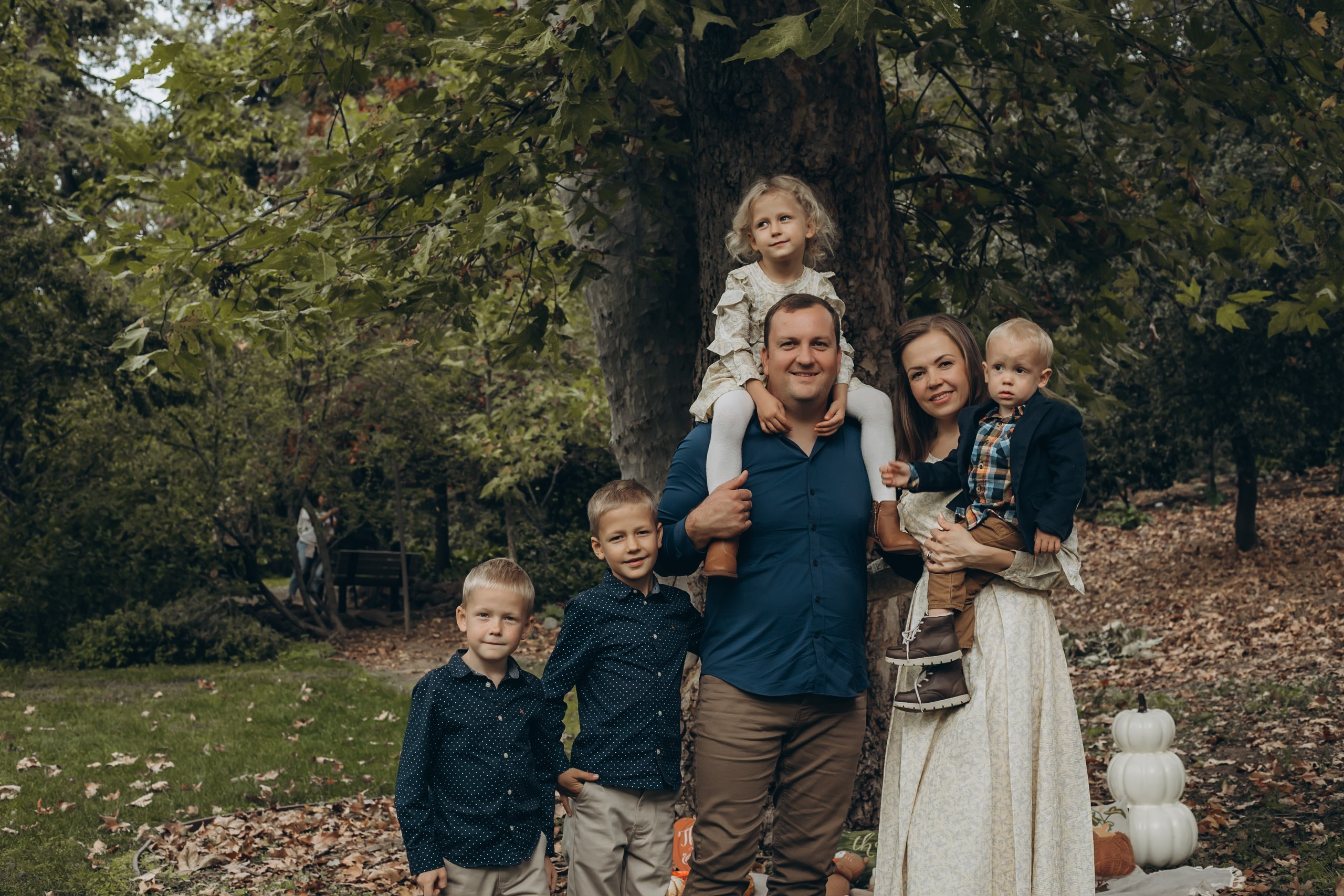 Events and big family photos. Family and children’s lifestyle photographer Elena Tumanova