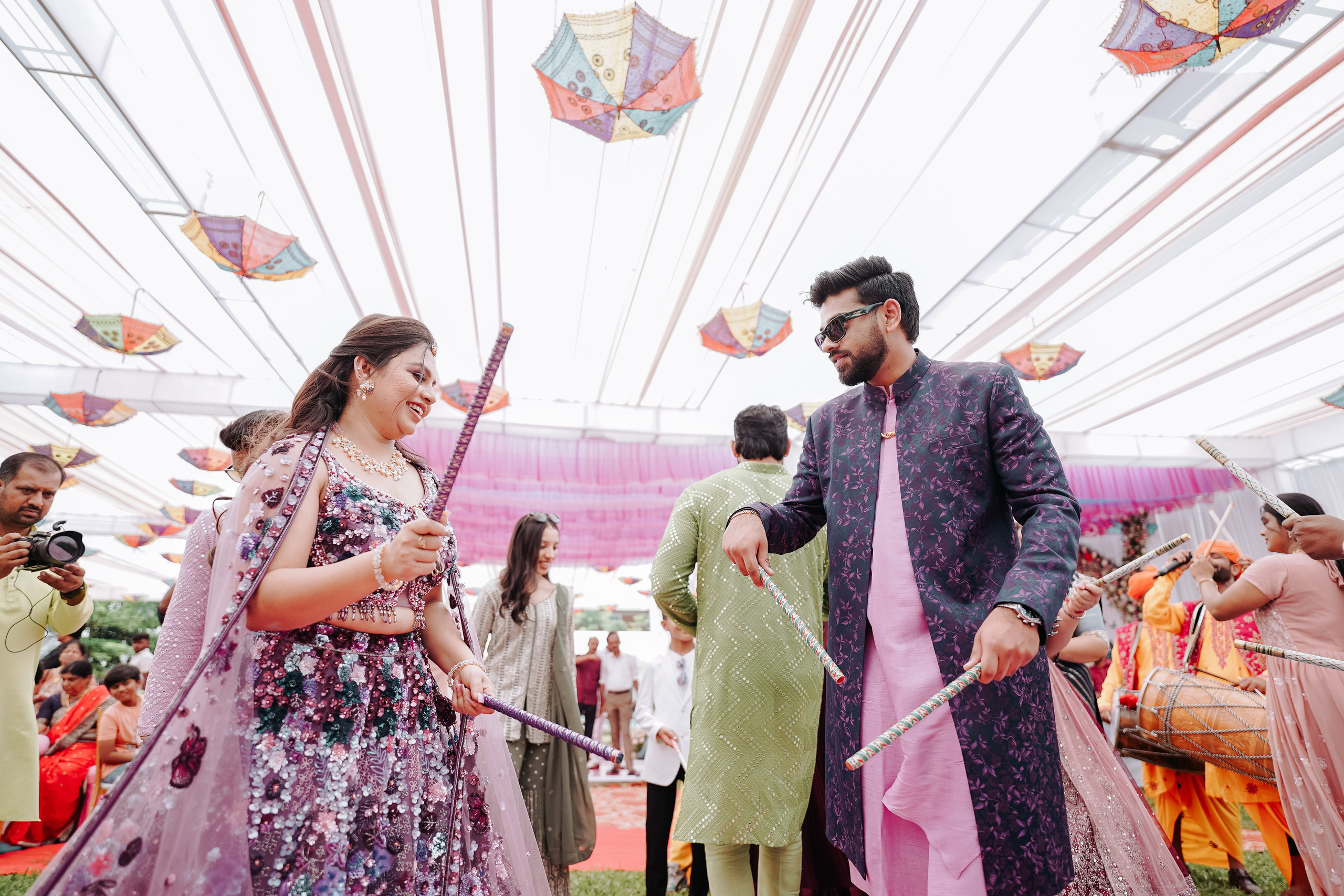 HALDI & MEHANDI. Wedding photographer Stalen Robert