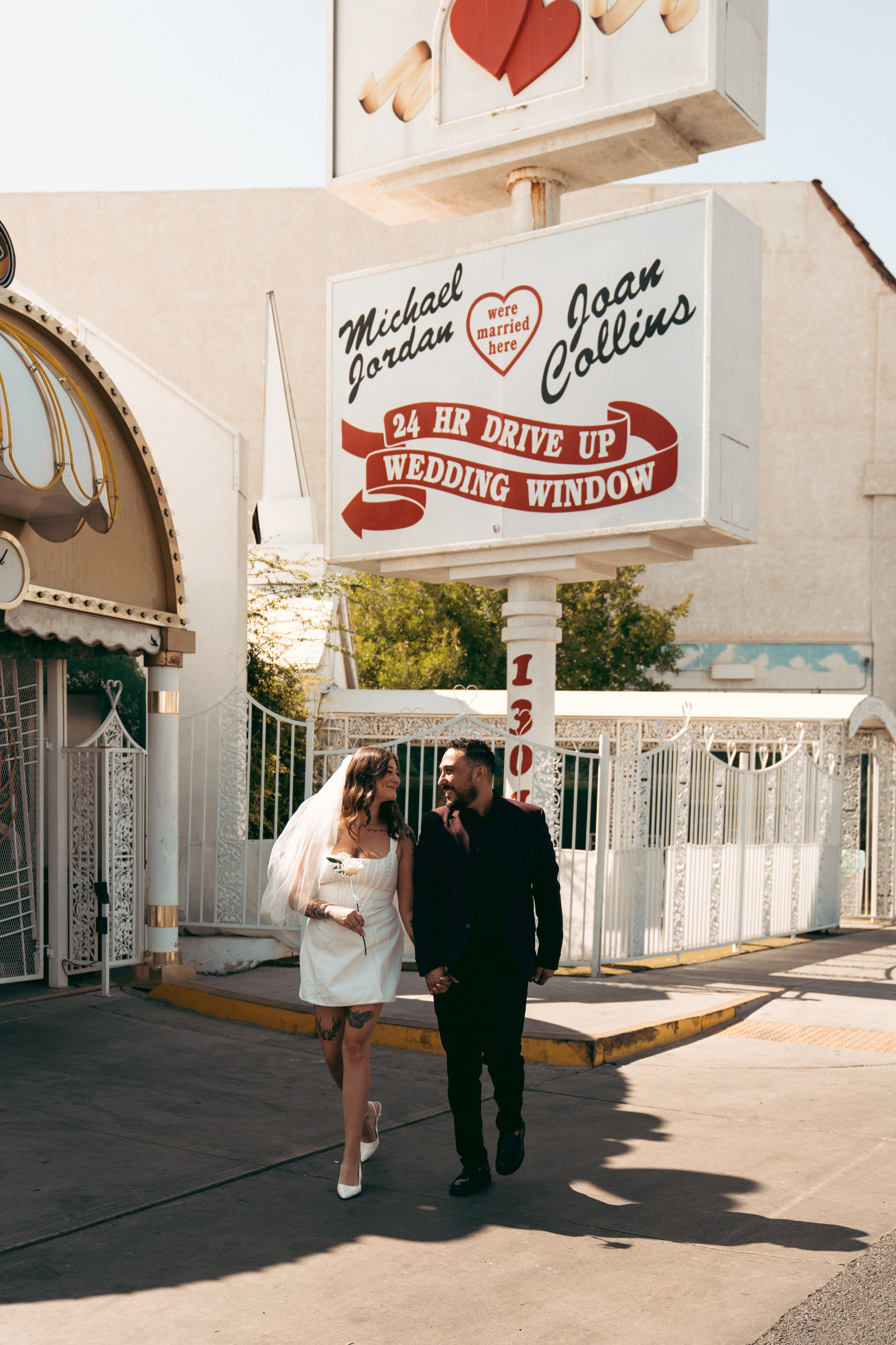 Erin&Jonathan. Wedding & elopement photographer Viktoriya Kravtsov. Las Vegas