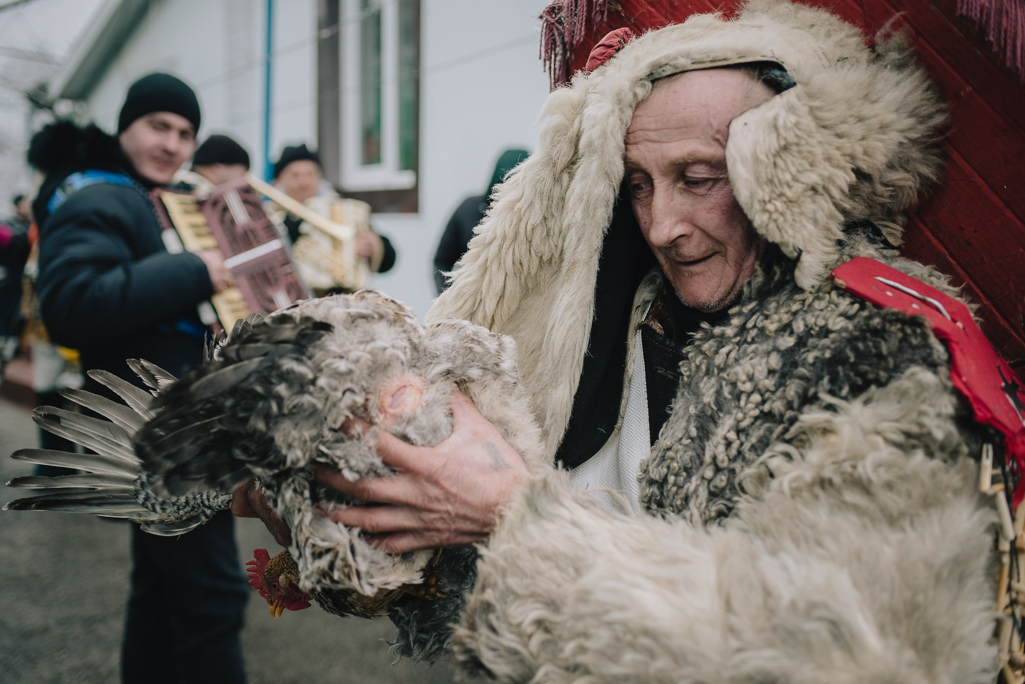 Malanca is a spectacular folk tradition, especially common in the communities of northern Moldova and Bukovina, with deep roots in New Year’s customs. It usually takes place on the night of December 31st to January 1st and marks the transition between years through a blend of folk theater, traditional costumes, music, dance, and humor.Participants – known as malancari – dress up as symbolic characters, often inspired by mythology, history, or rural life: death, the soldier, the bride, the bear, the gypsy, the devil, the old man, and many more. They go from house to house or take part in organized village parades, accompanied by drums, flutes, and distinctive sounds. The message behind it is to chase away evil and attract good fortune, fertility, and abundance in the new year.In some areas, Malanca has evolved into a true display of folk art, with groups preparing costumes, scripts, and music months in advance. It is an authentic way of preserving cultural identity and celebrating community spirit.