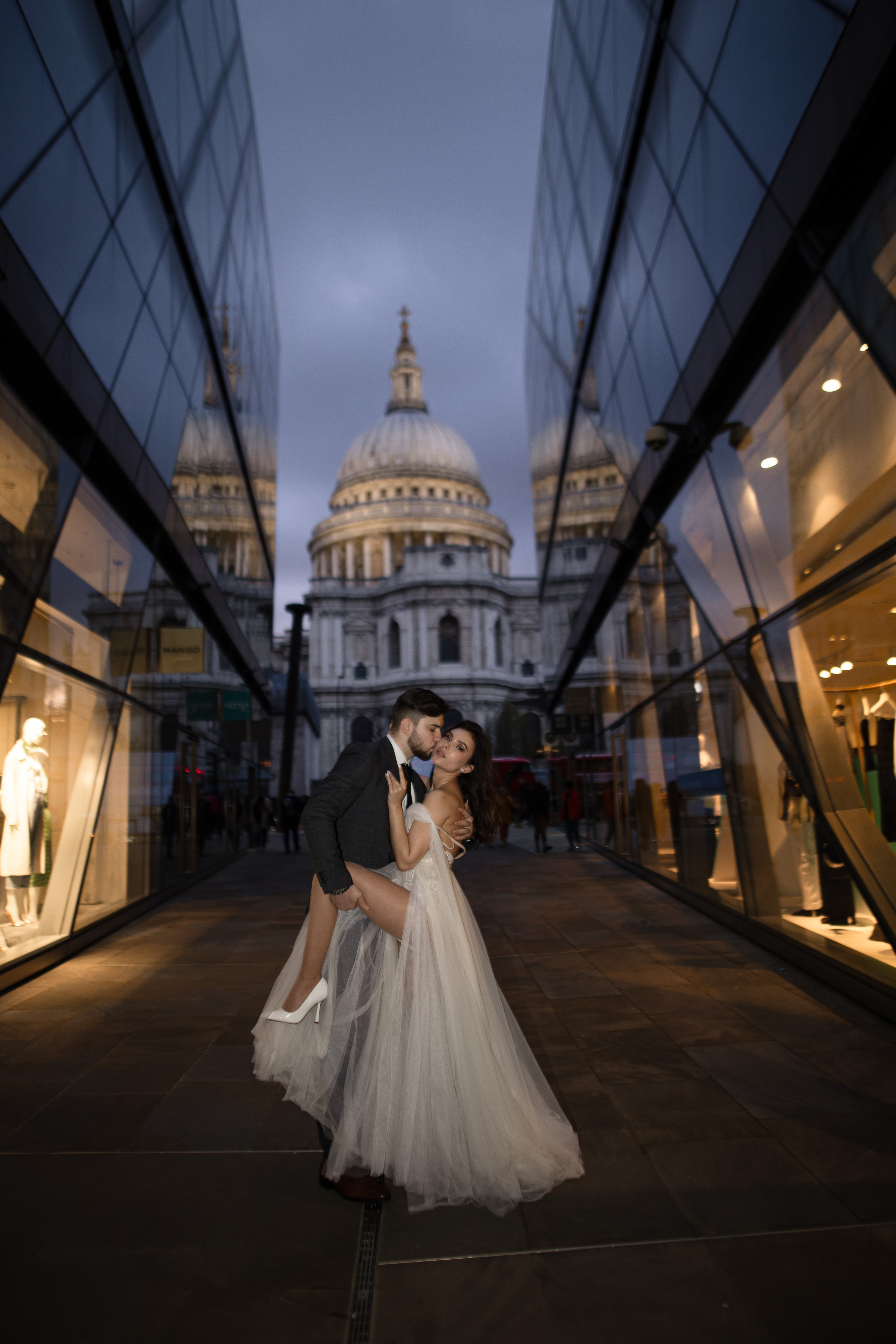 London Wedding. Wedding and family photographer