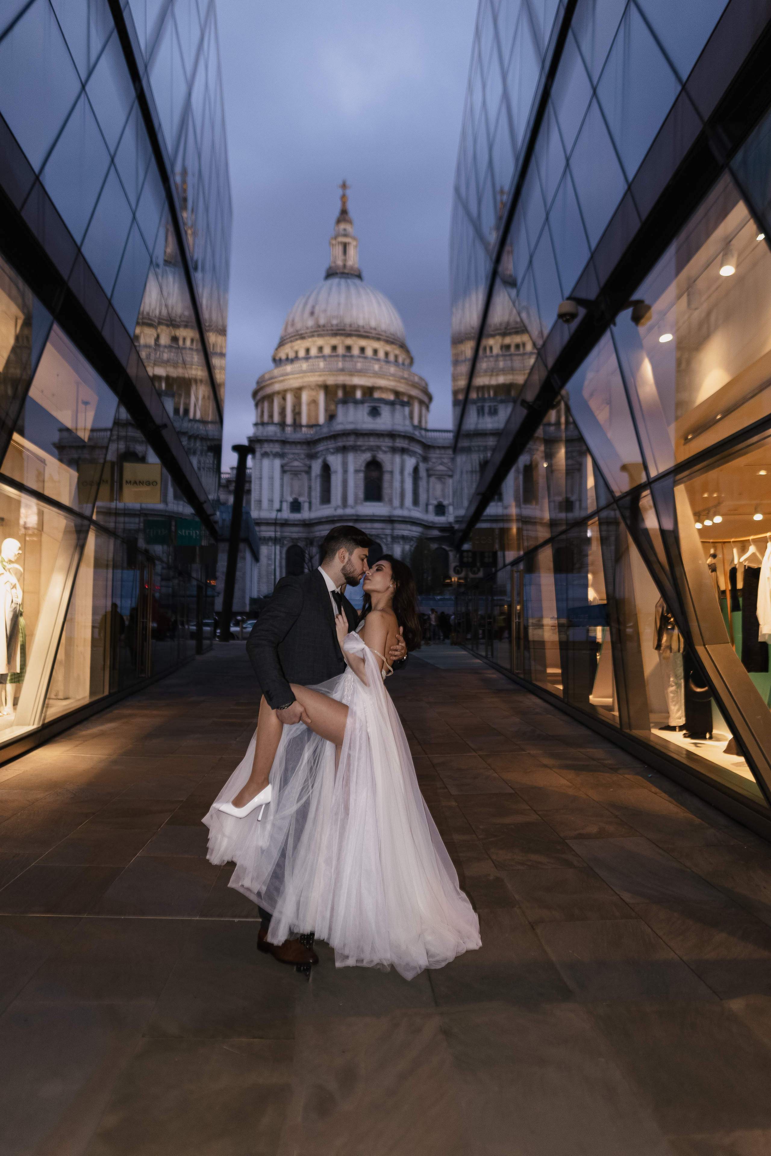 London Wedding. Wedding and family photographer