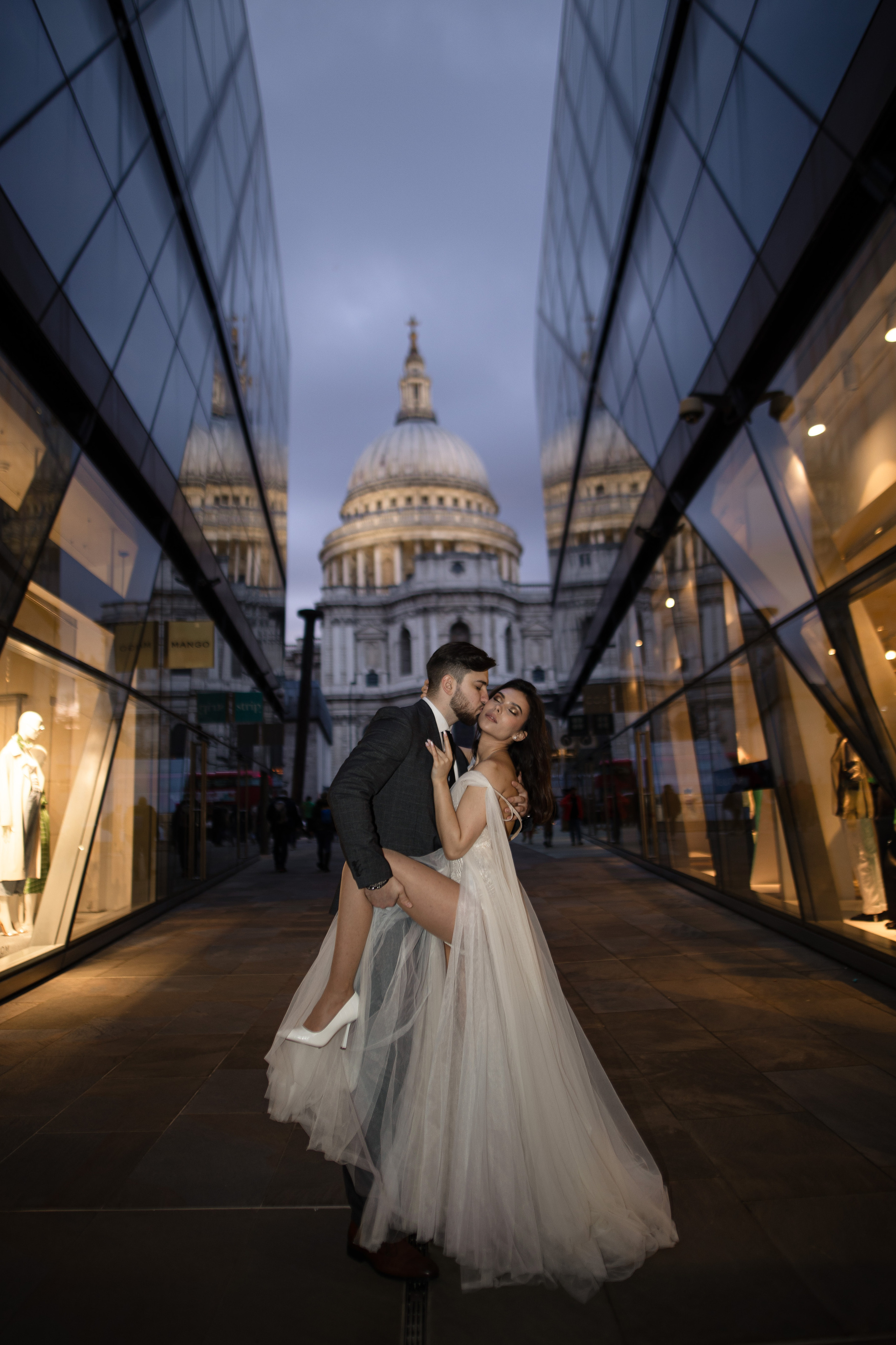 London Wedding. Wedding and family photographer