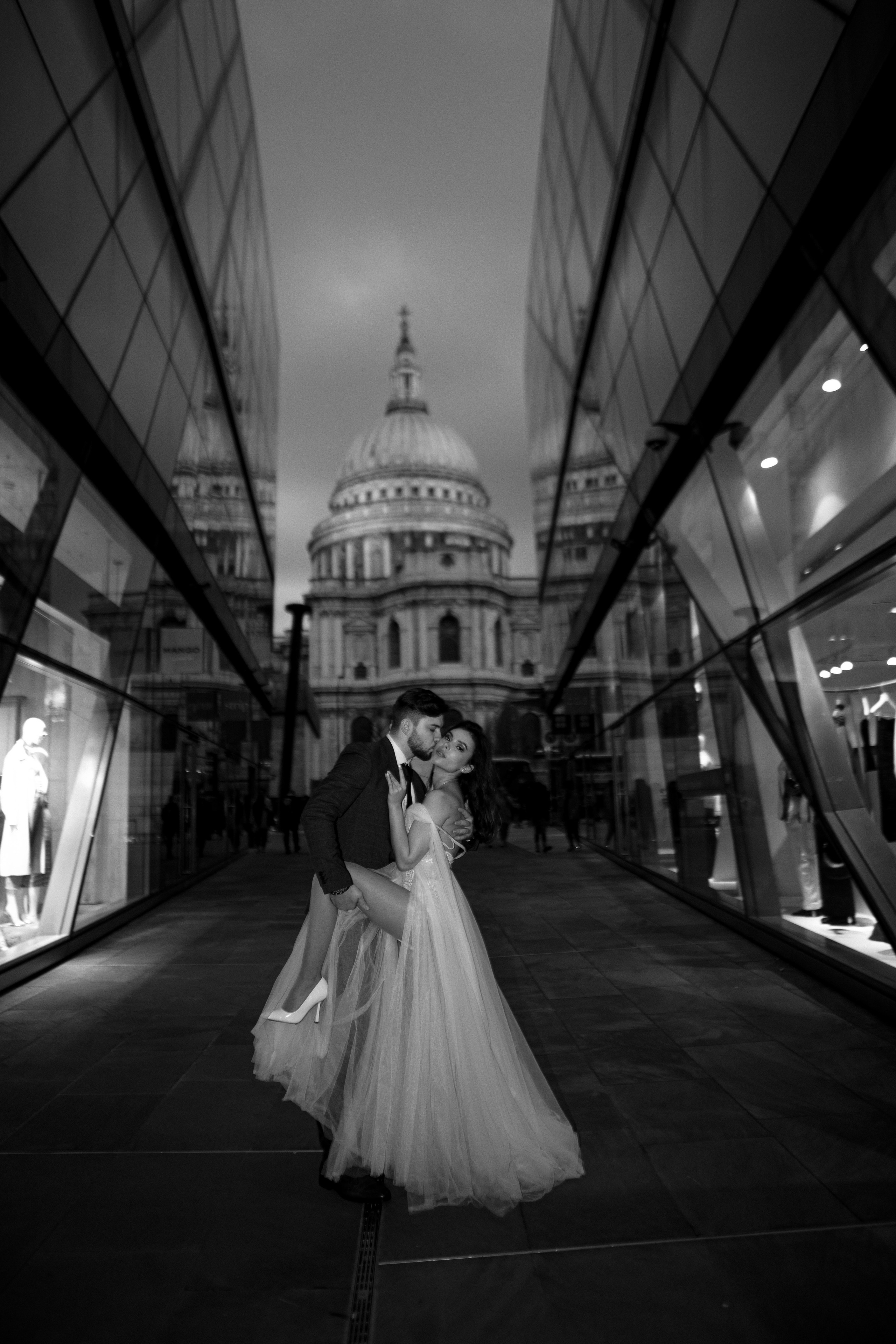London Wedding. Wedding and family photographer