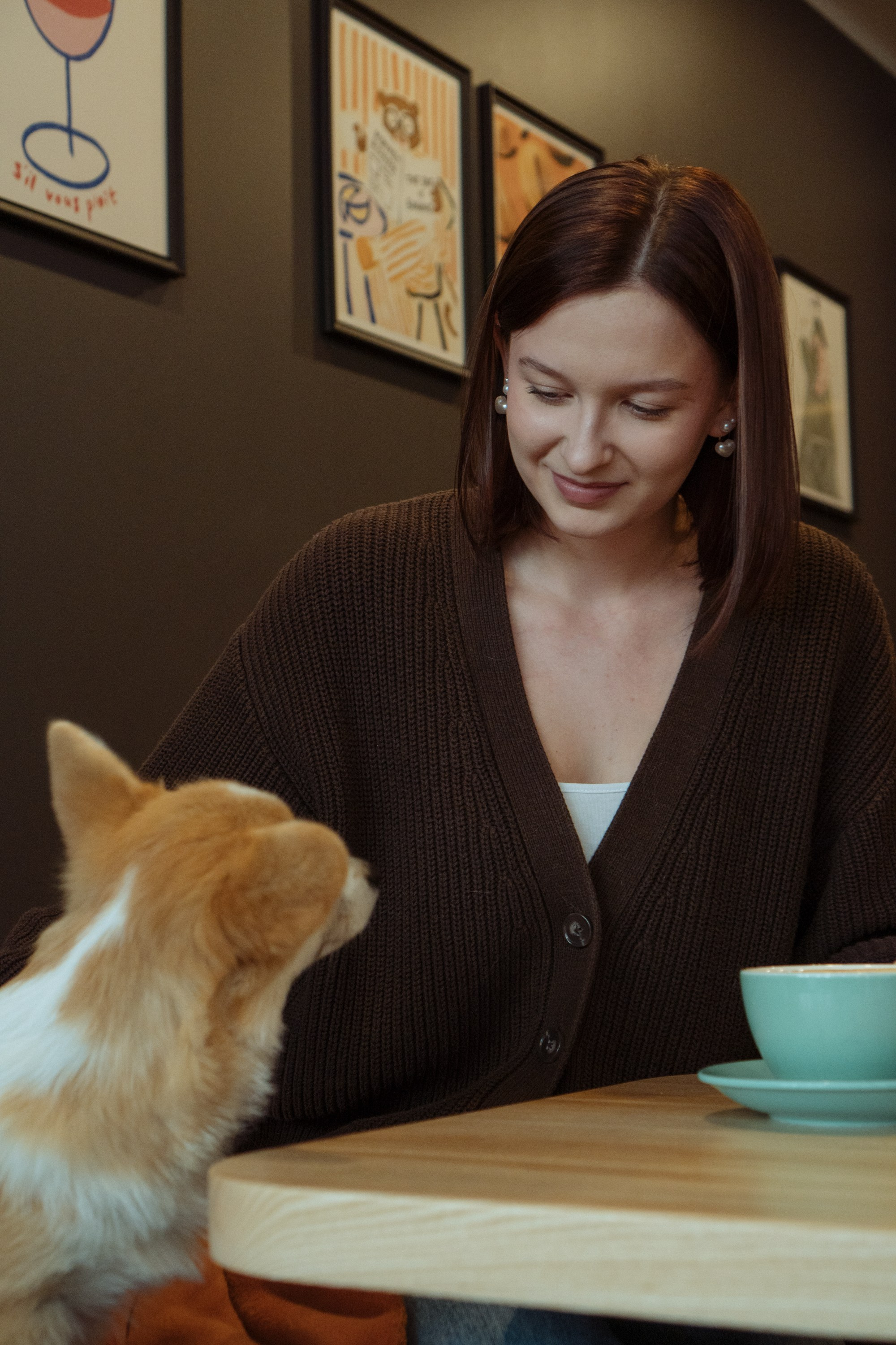 Anastasia and her Ada, Pembroke Welsh Corgi. Kat Laisaar — Pet photographer in Tallinn