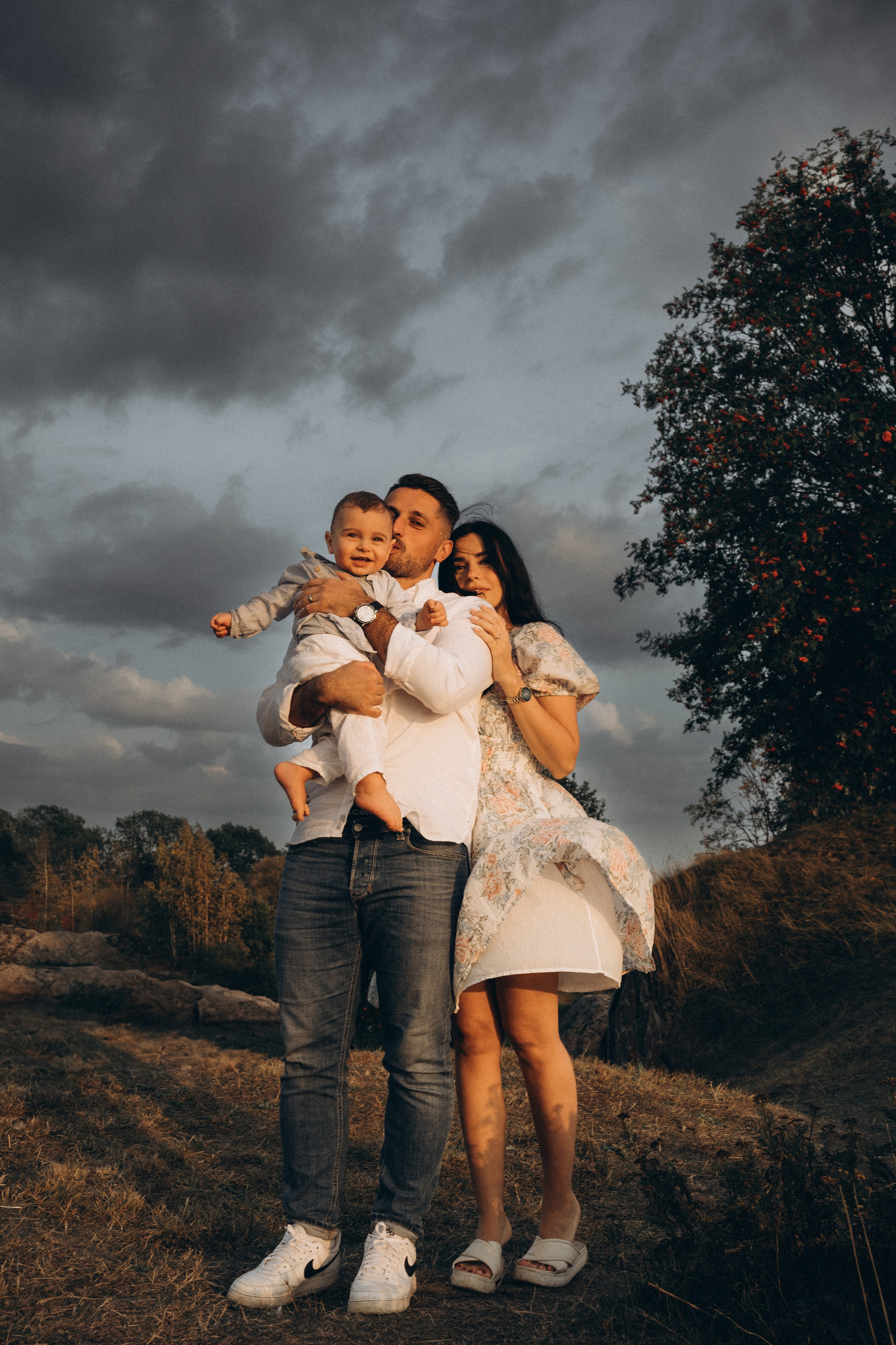 Summer. Wedding and potrait photographer in Helsinki Vickan O