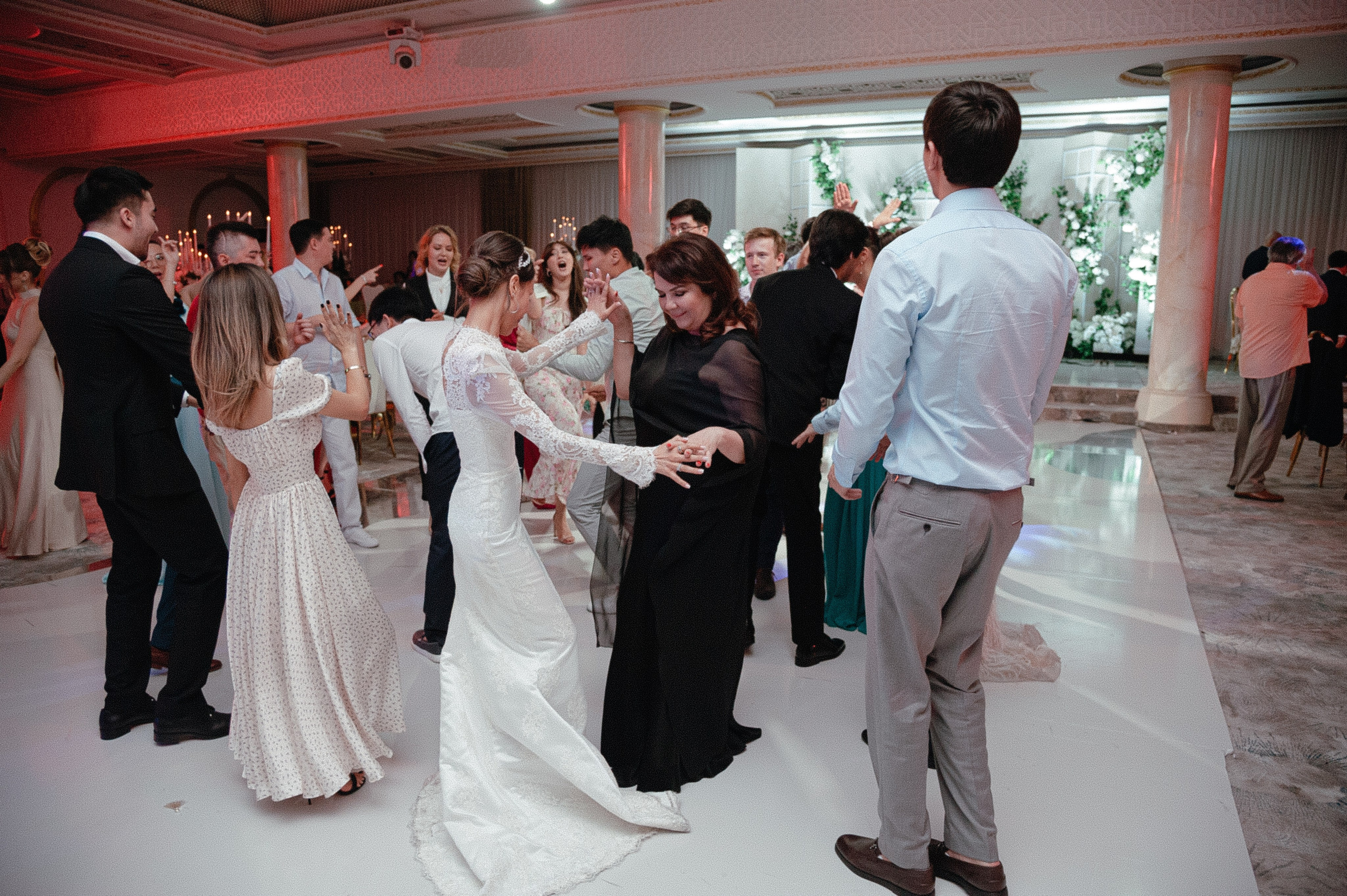 Botir & Zukhra. Главная