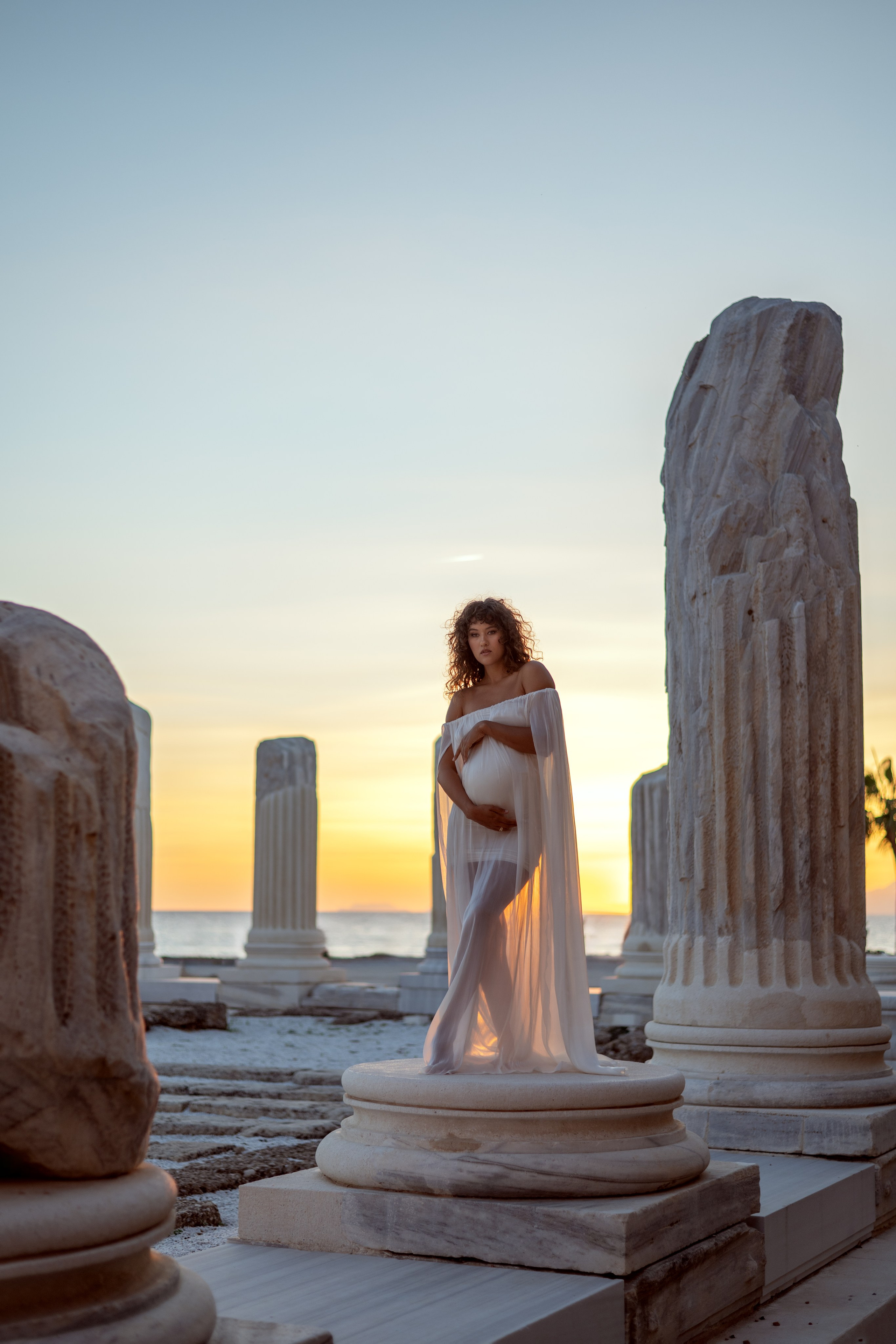 Фотосессия для девушки в Сиде на закате