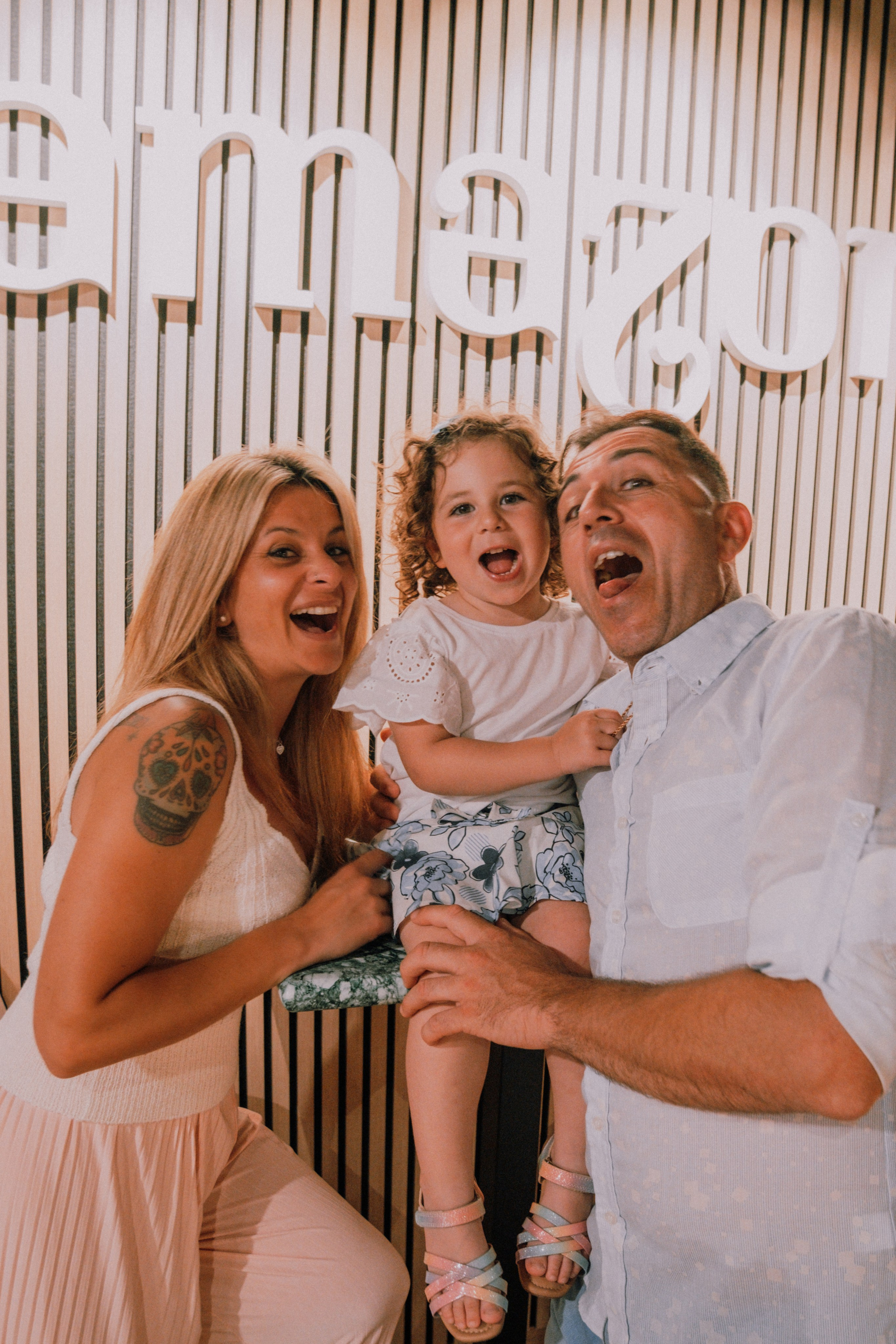 Sesión familiar en la playa. Fotografía profesional en Calafell - Elena Medvedeva