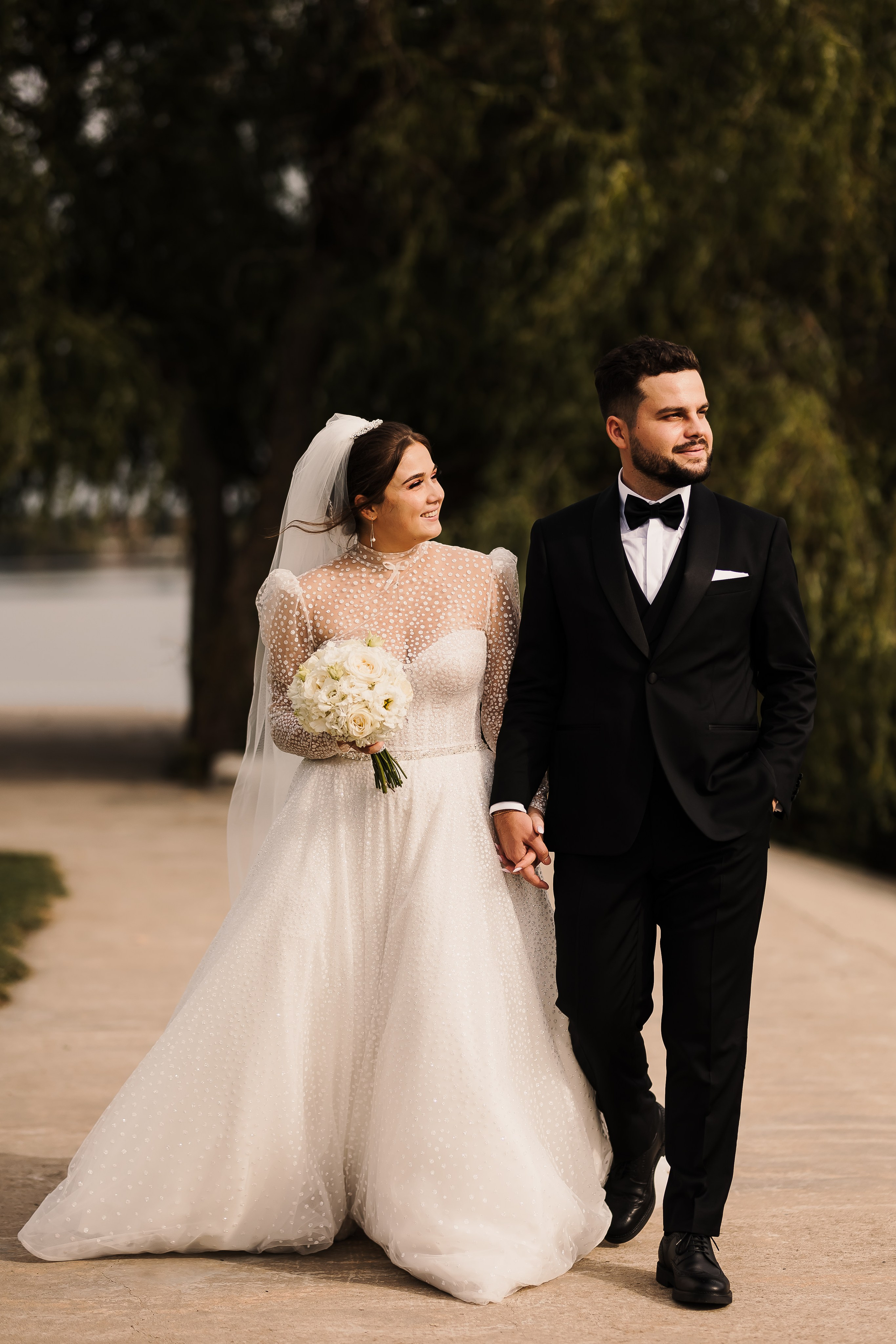 mire si mireasa sub lumina naturala bucuresti Fotograf Andu Cioclea