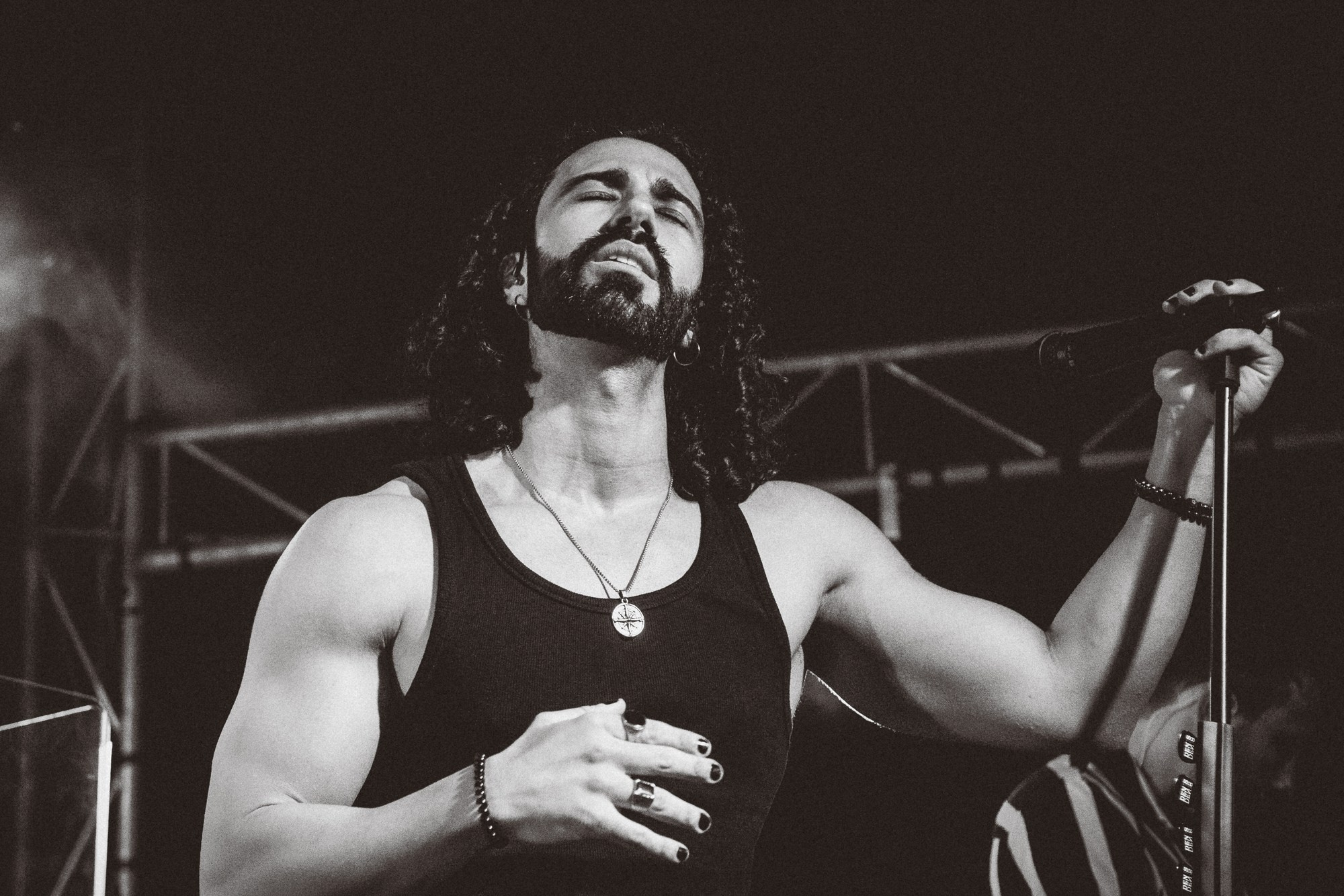 DENISDENIS — reportaje fotográfico del concierto en la Sala Marearock (Alicante) | FOTKAI