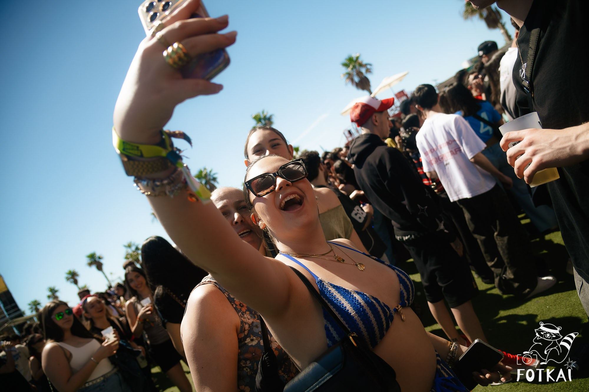 Costa Sonora 2026 Alicante Day 1 Photos — Find Yourself, Friends and Festival Crowd | FOTKAI