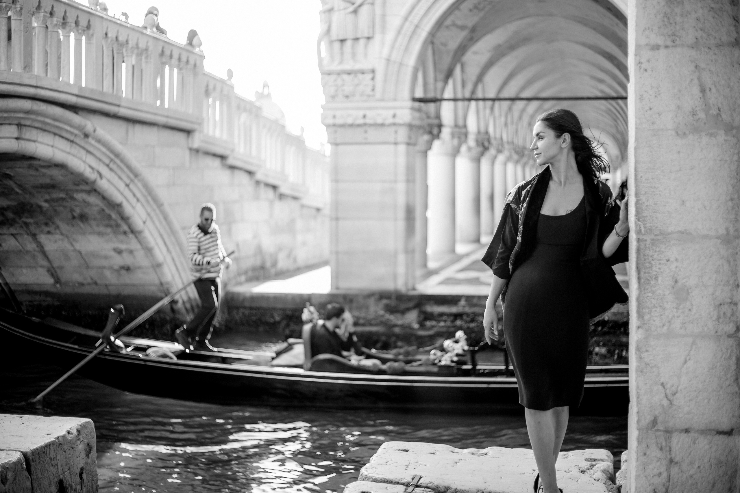 Photo session on a water taxi. Photographer in Venice, Viktoria Antonova