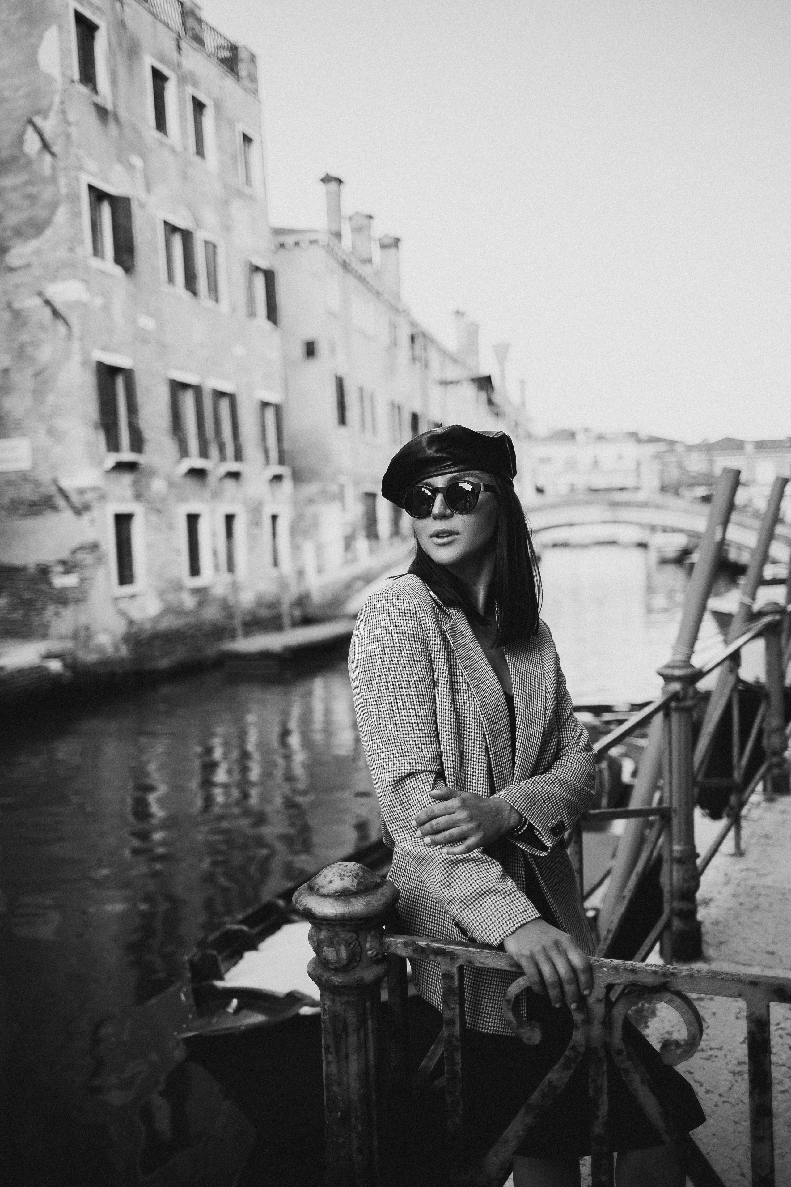 Photo session on a water taxi. Photographer in Venice, Viktoria Antonova
