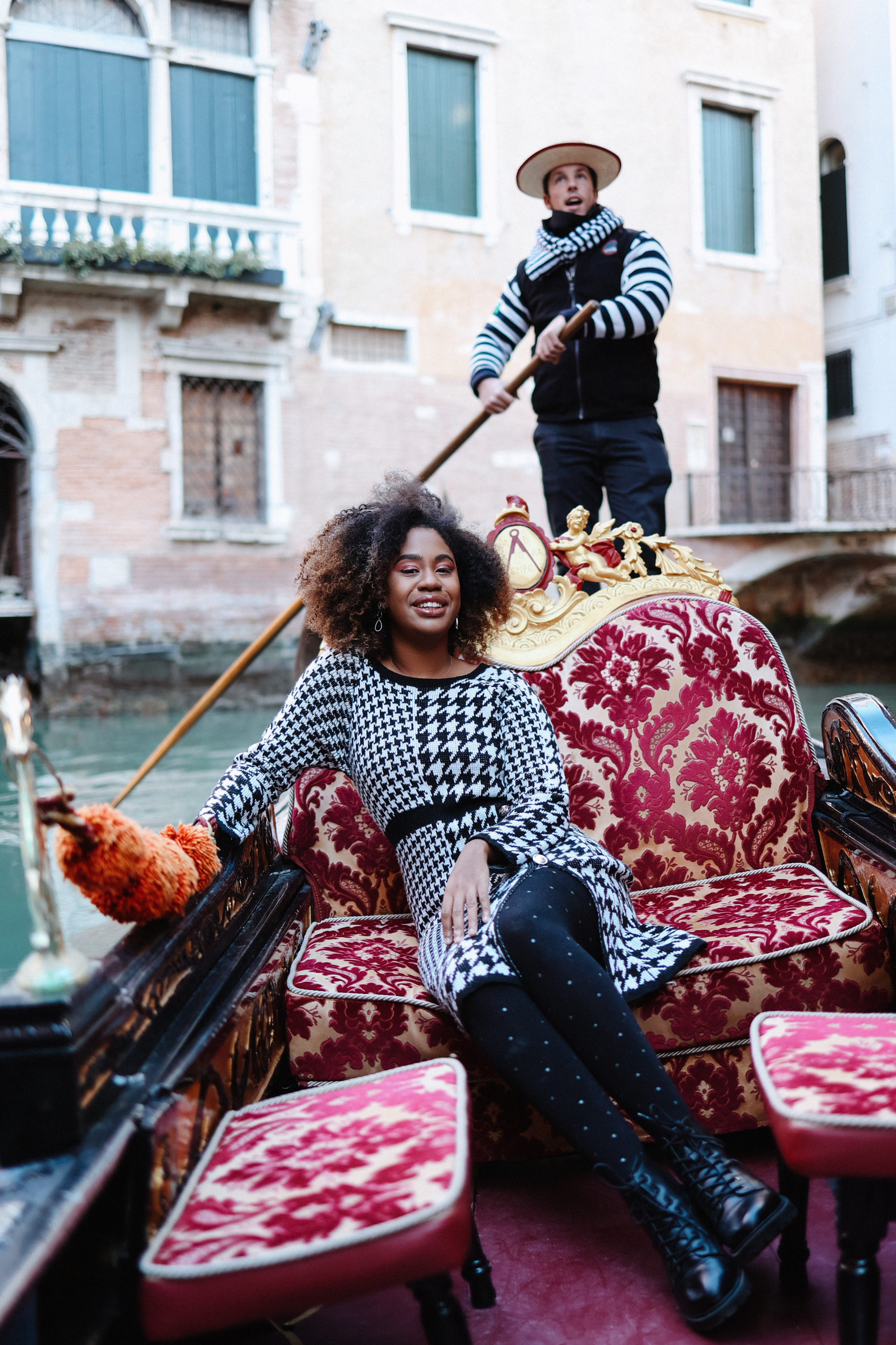 Travel blogger Gladys in Venice. Photographer in Venice, Viktoria Antonova