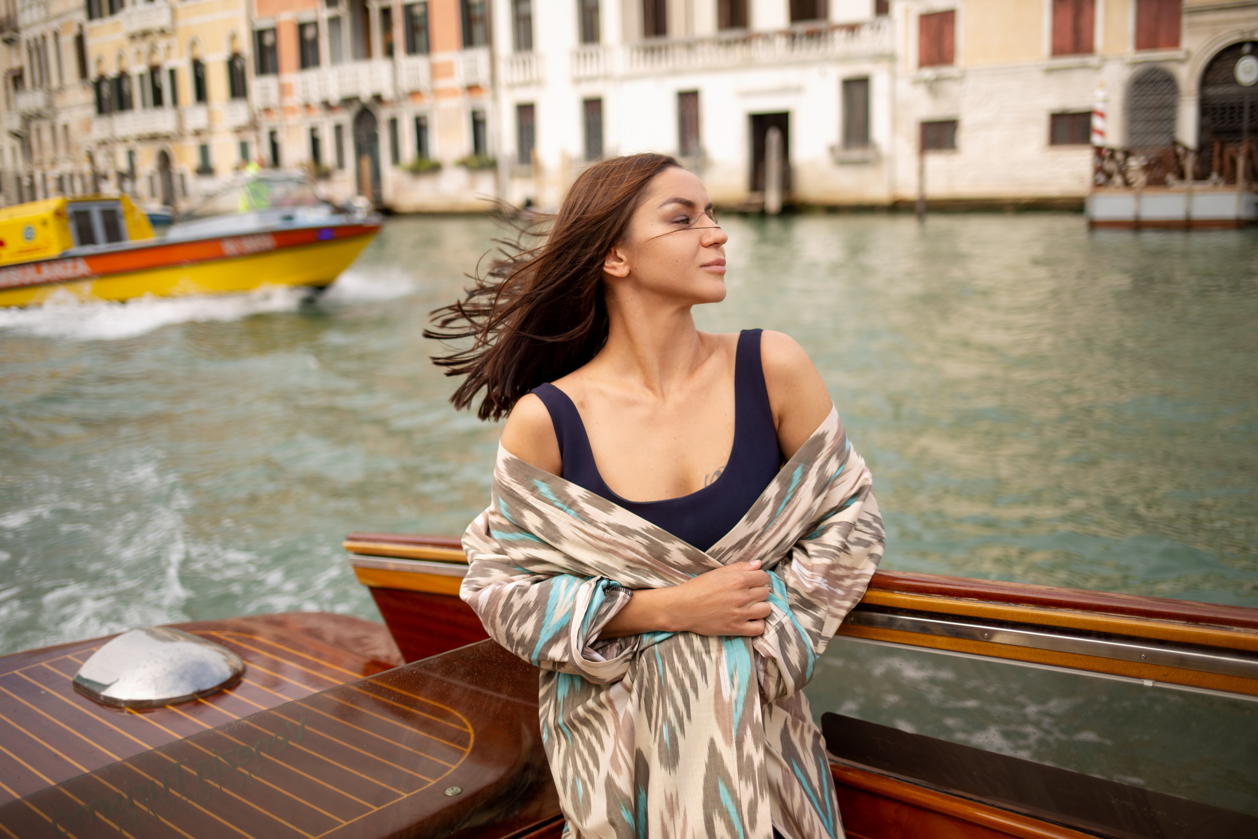 Photo session on a water taxi. Photographer in Venice, Viktoria Antonova