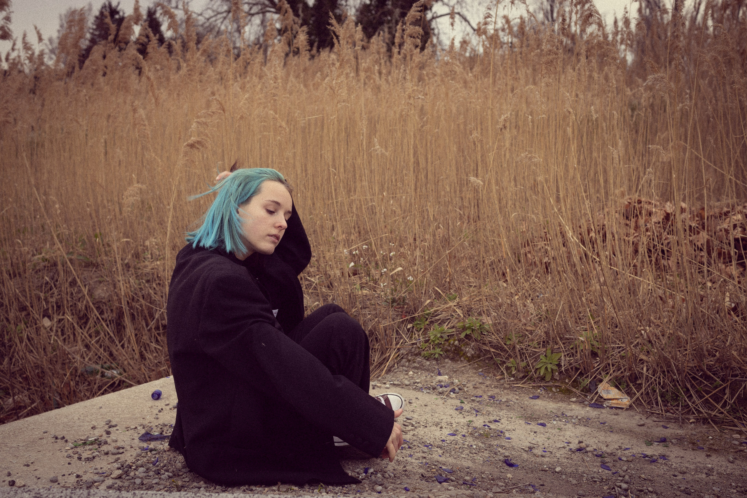 Portrait de femme charismatique. Histoires d’amour, séances photos de famille et de mariage en France