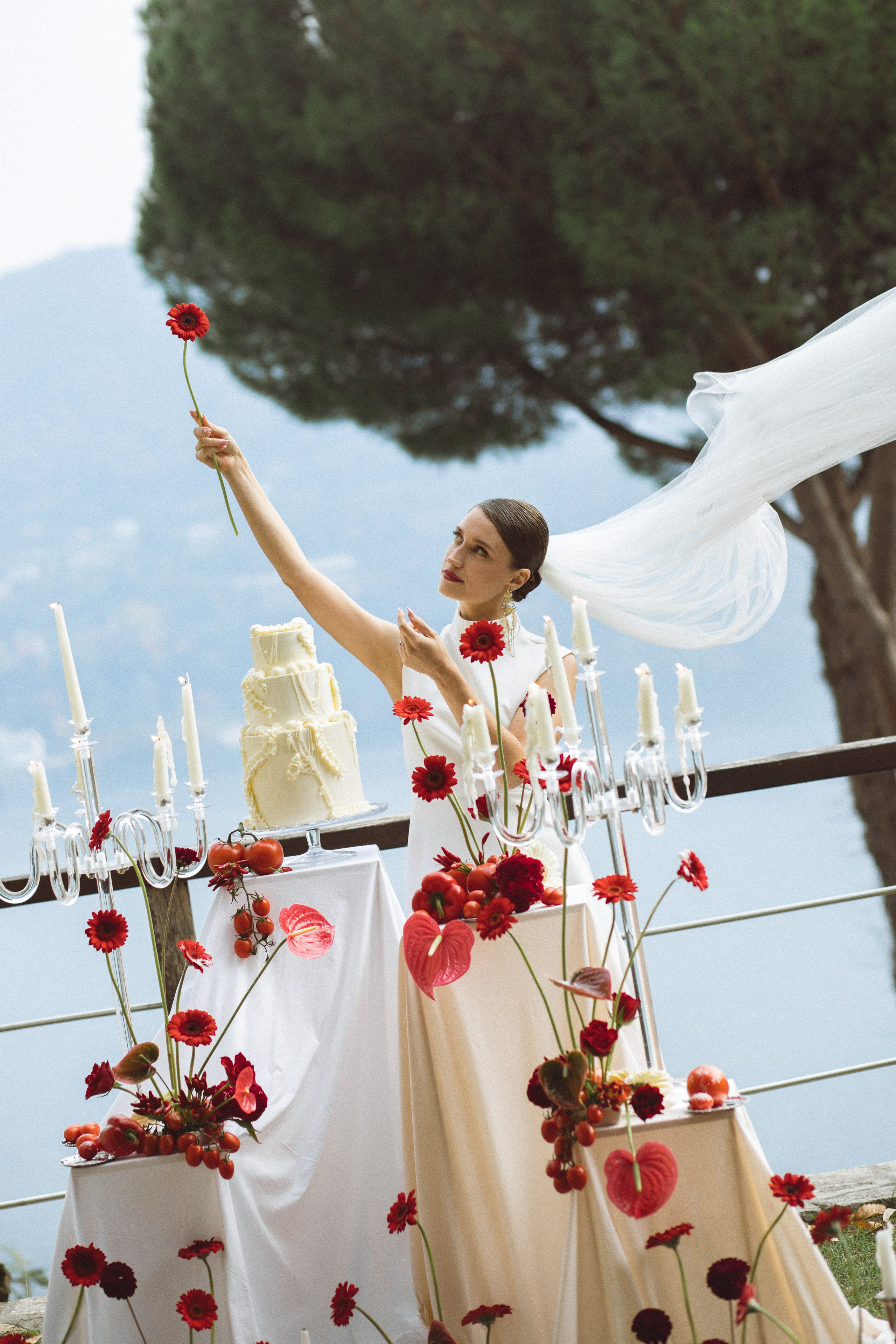 Julia — Red Wedding Editorial on Lake Como. Liza Bizzaro — Italy Wedding, Love Story & Portrait Photographer in Milan, Turin, Piedmont and Across Italy