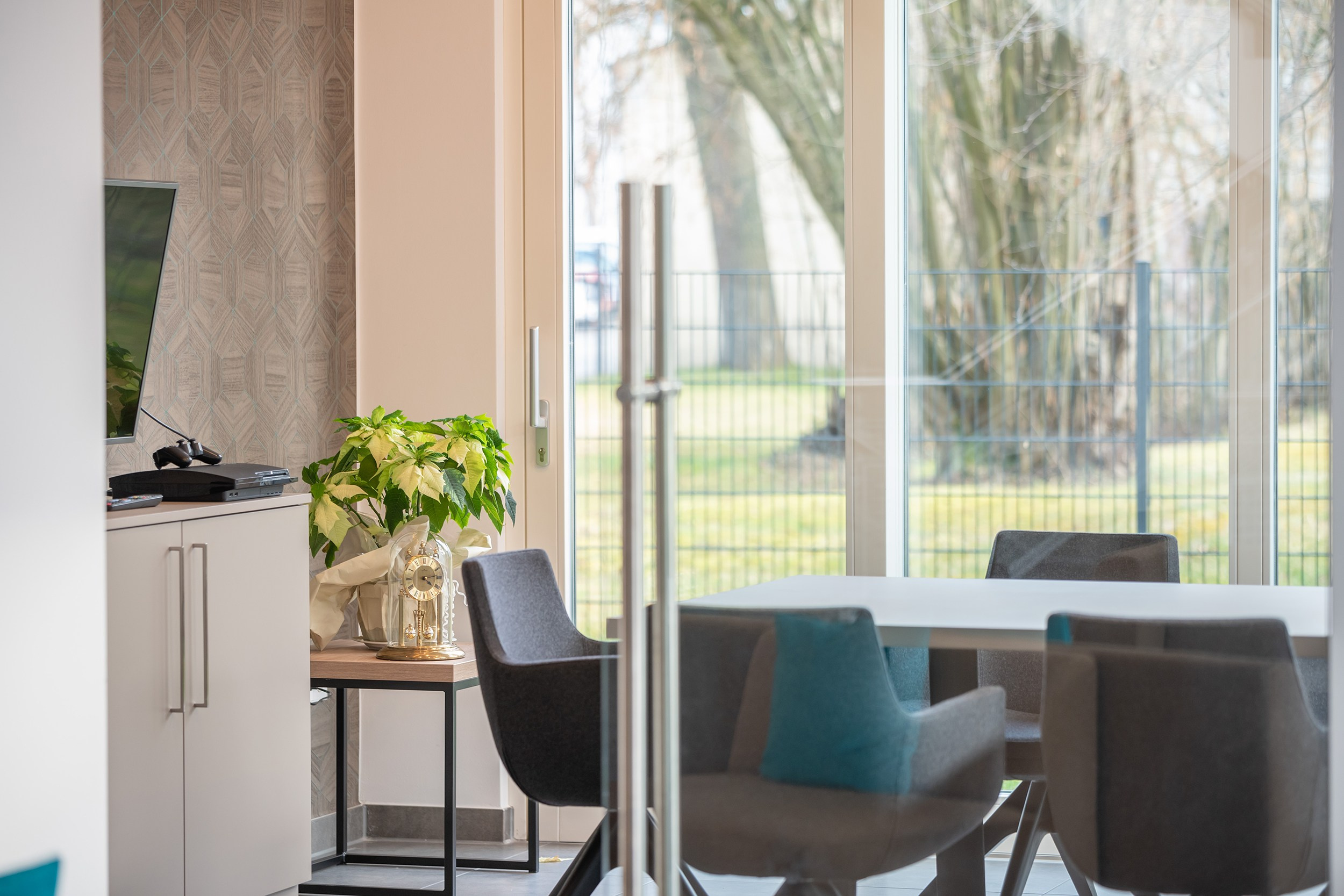 Beautiful photo shoot in Munich for a hotel WESTSIDE Hotel Garni. Photographer in Yerevan