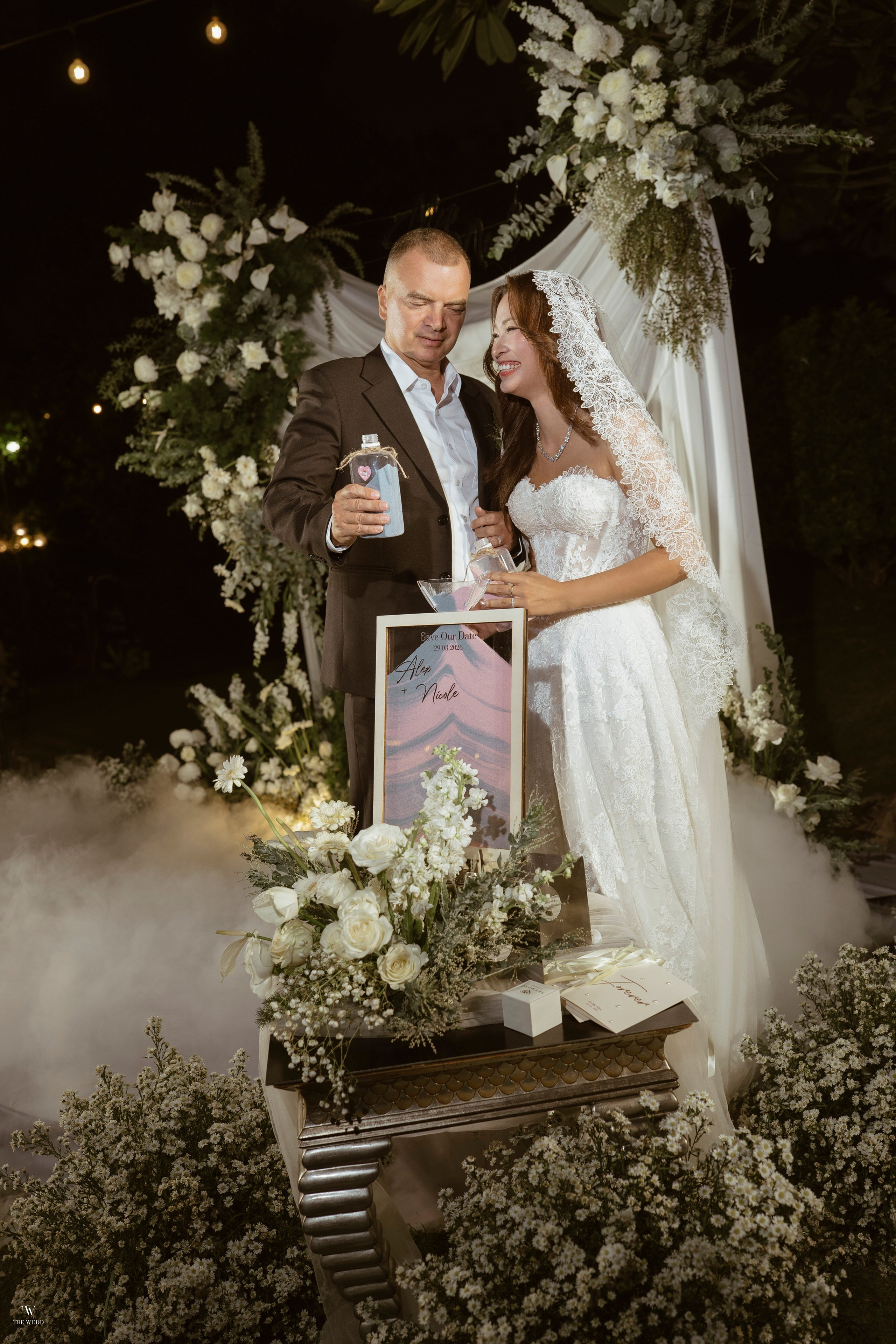 ALEX & NICOLE. WEDDING PHOTOGRAPHER IN VIETNAM