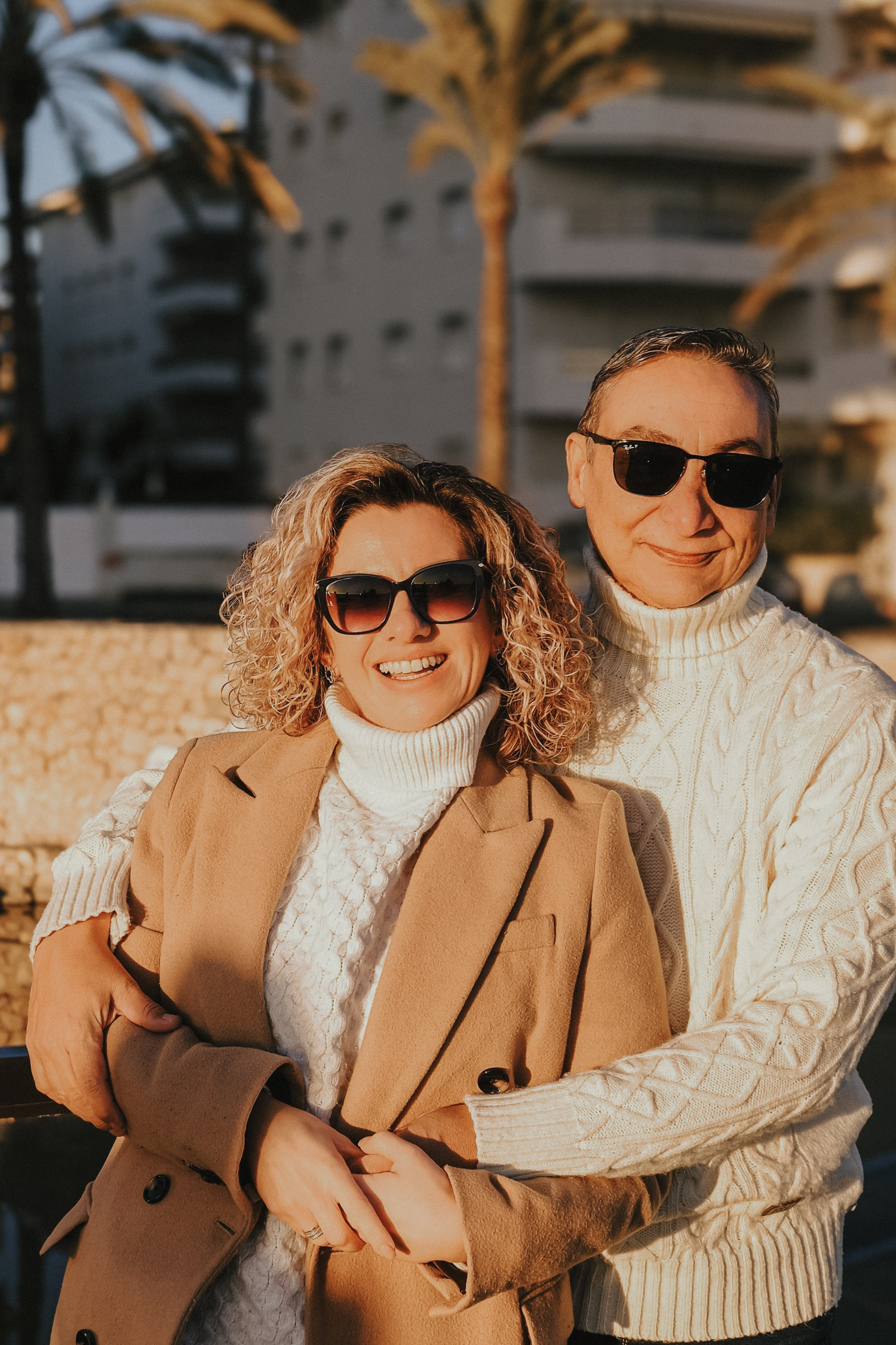 Sesión de pareja en la playa. Fotografía profesional en Calafell - Elena Medvedeva