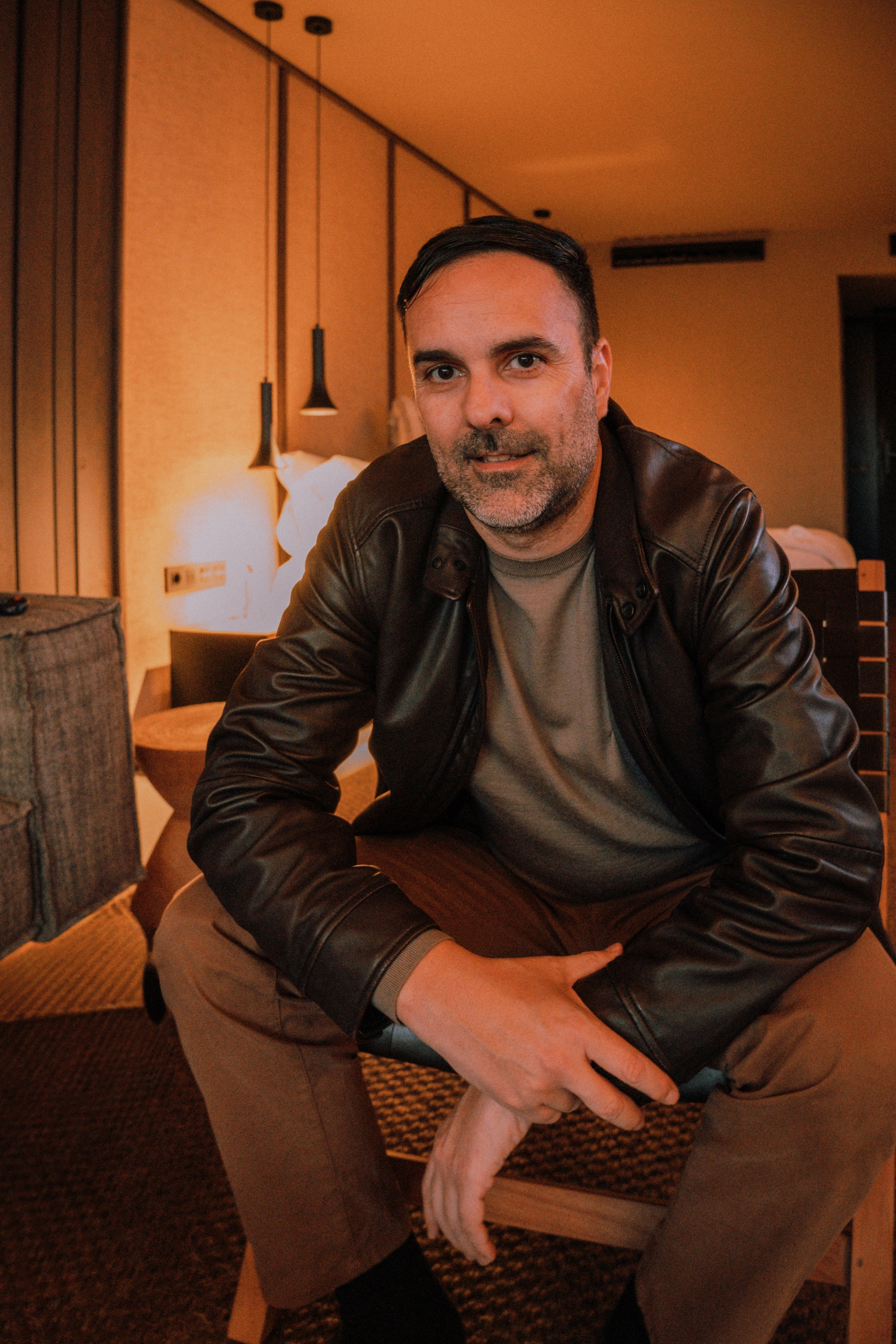 Sesión familiar en el bosque. Fotografía profesional en Calafell - Elena Medvedeva