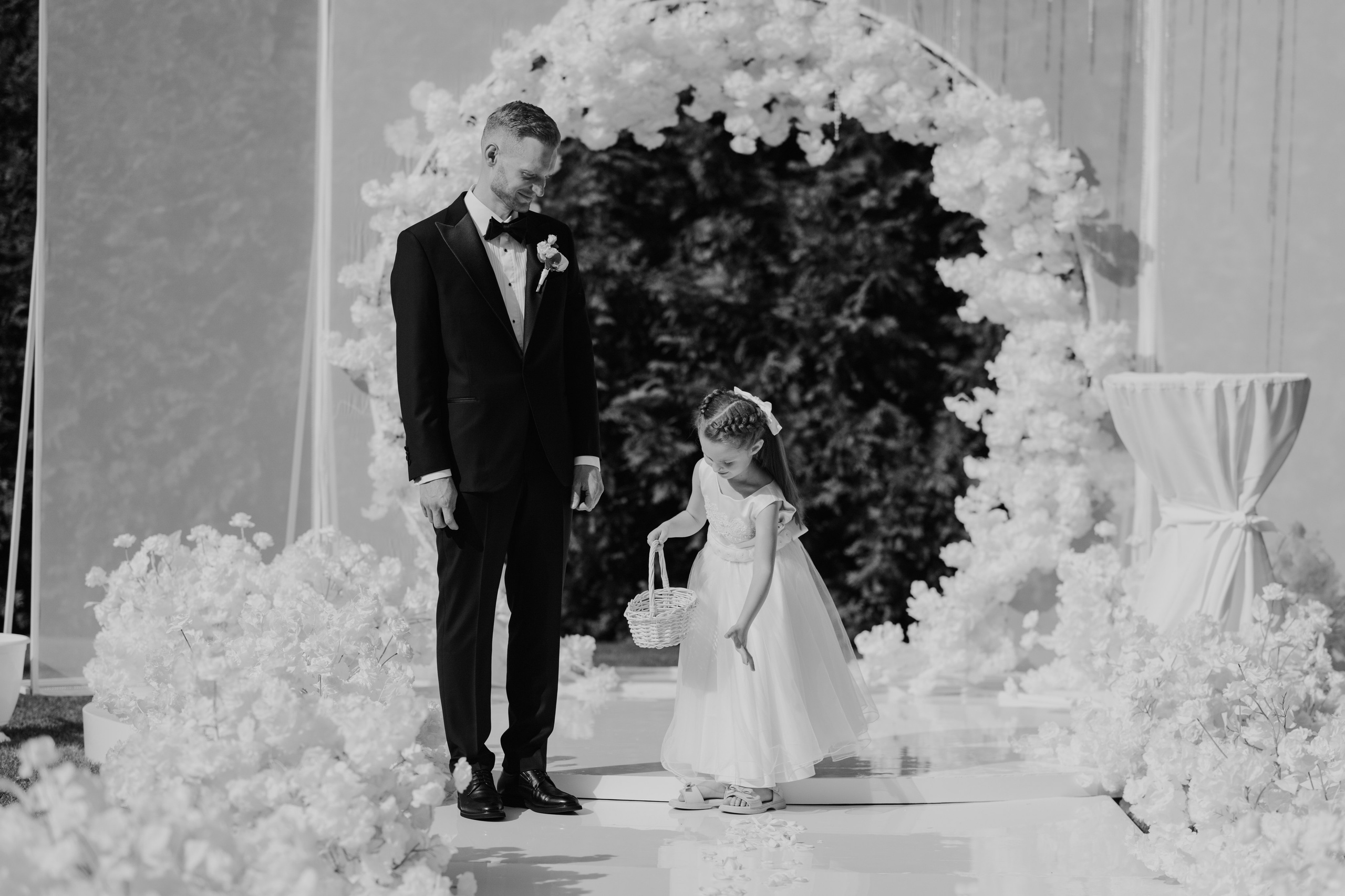 Corina & Dumitru. Main