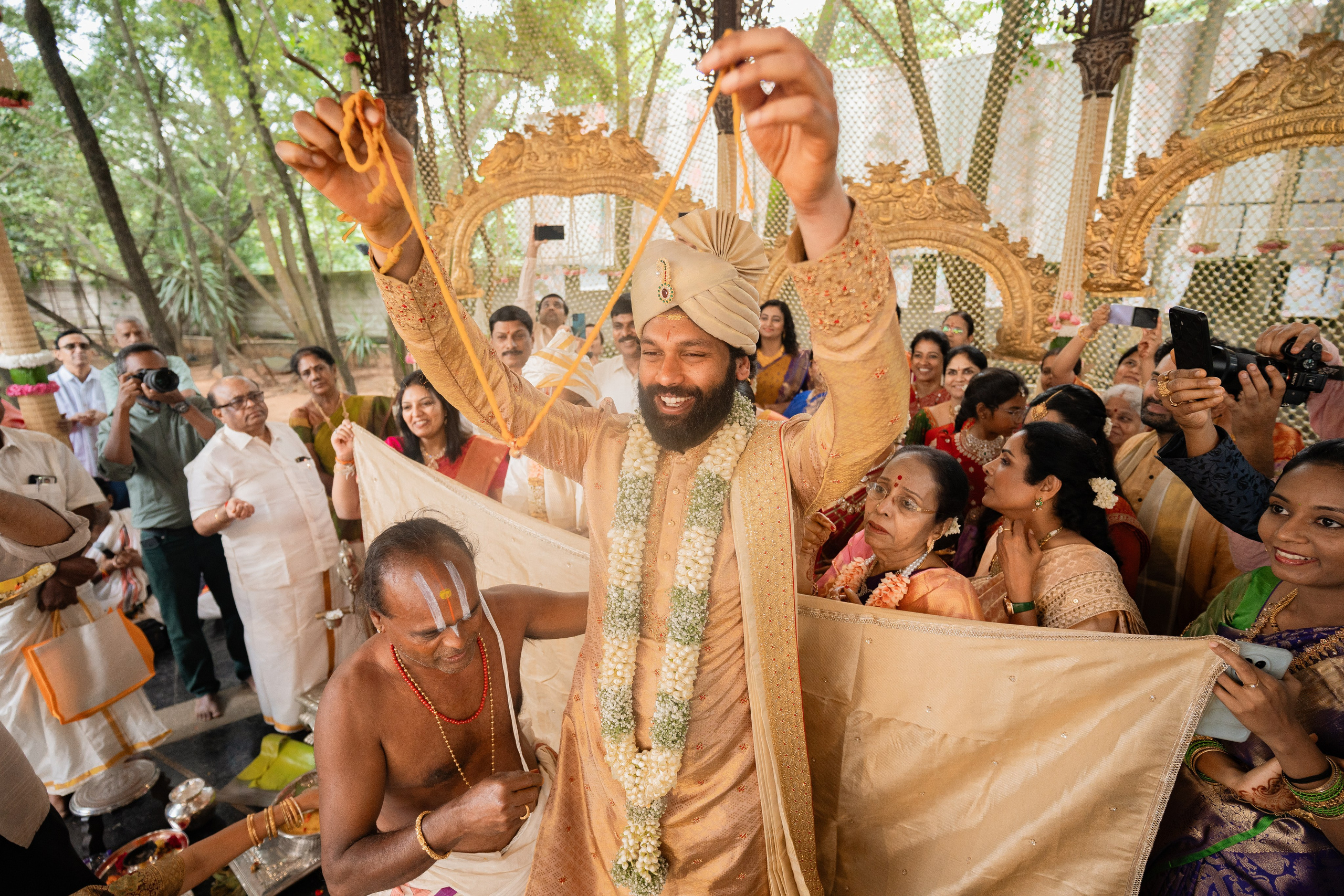 KIRTHI & JAWAHAR. Wedding photographer Avira Stories