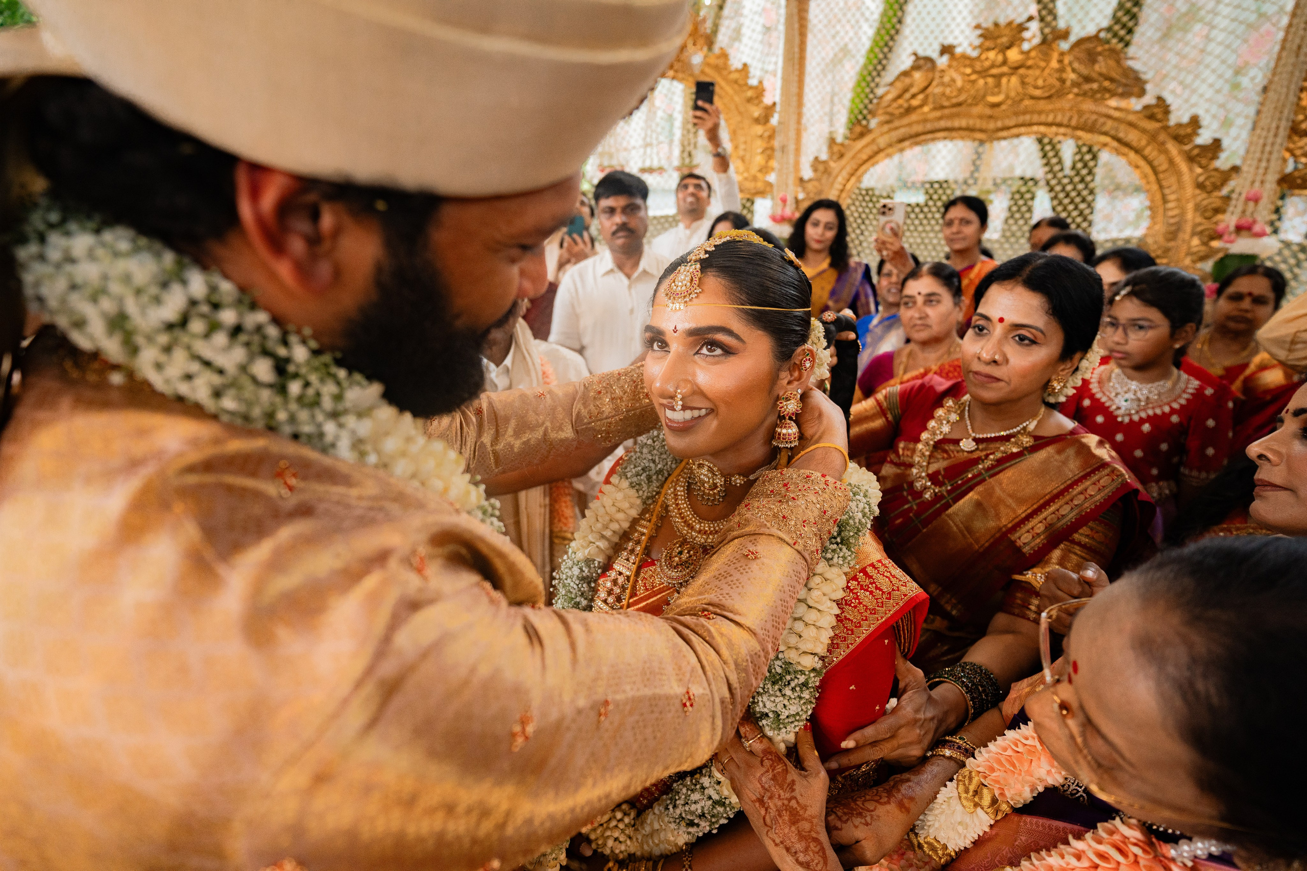 KIRTHI & JAWAHAR. Wedding photographer Avira Stories