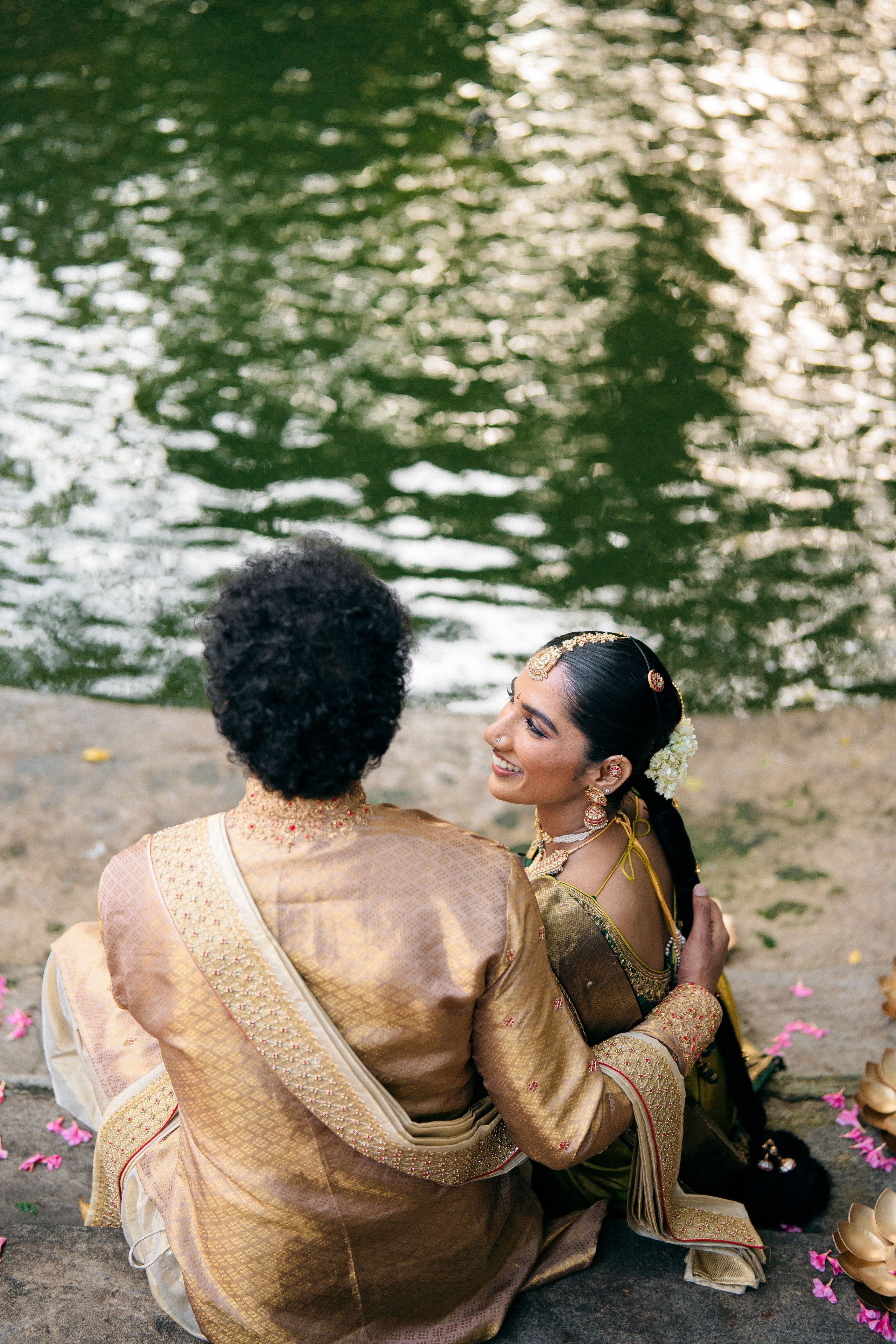 KIRTHI & JAWAHAR. Wedding photographer Avira Stories