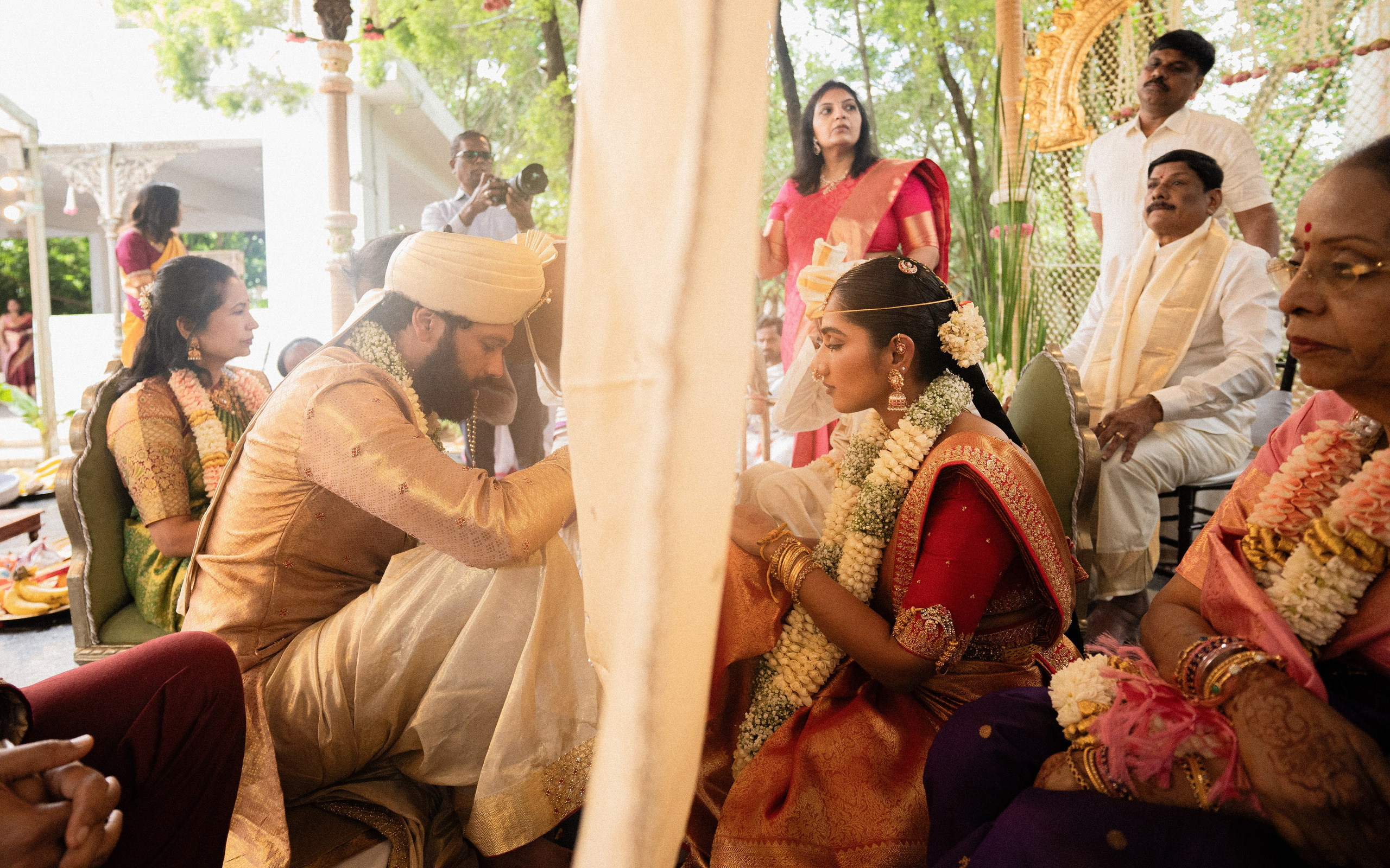 KIRTHI & JAWAHAR. Wedding photographer Avira Stories