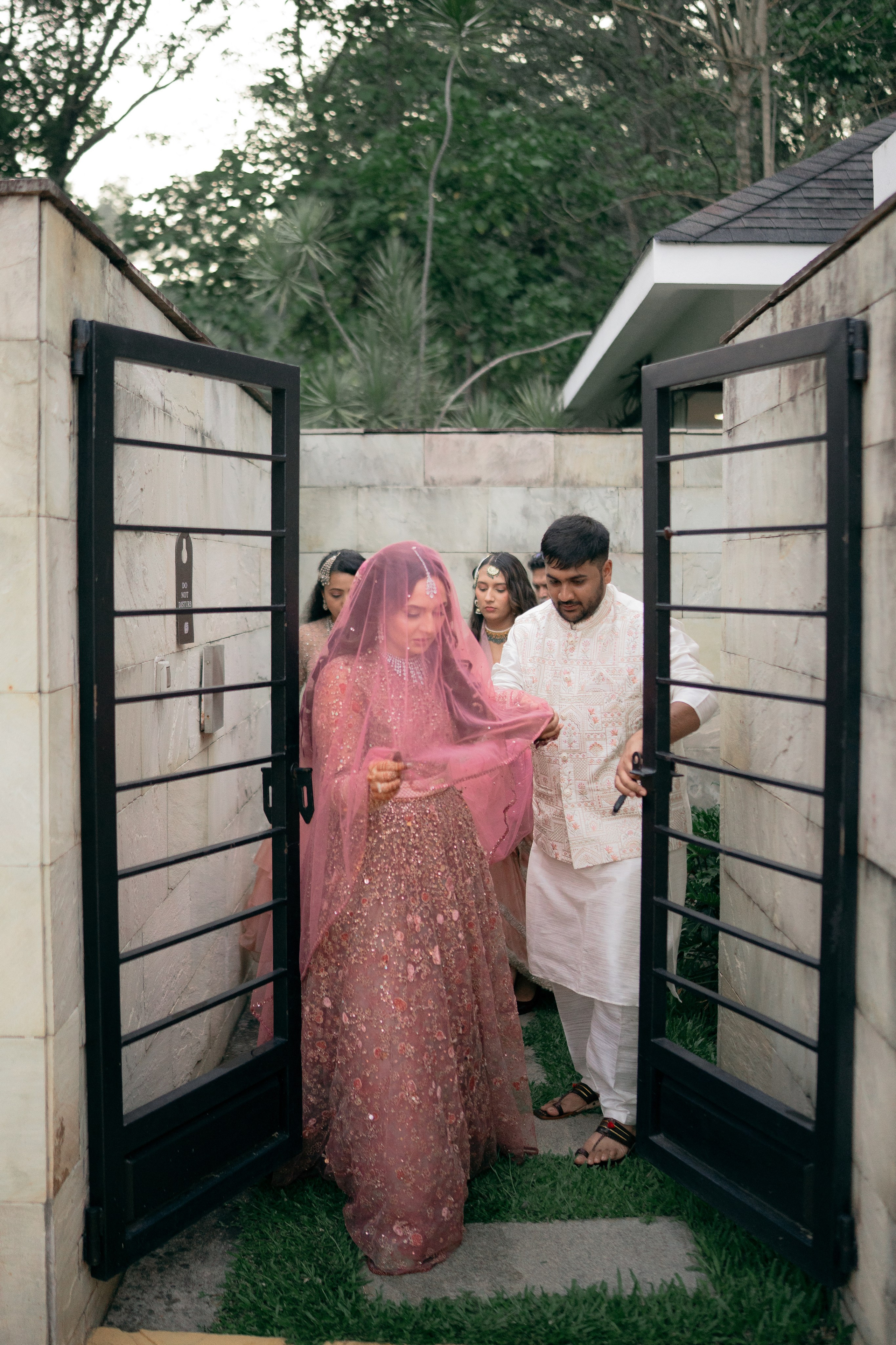 Samia + Fawaz. Wedding photographer Avira Stories