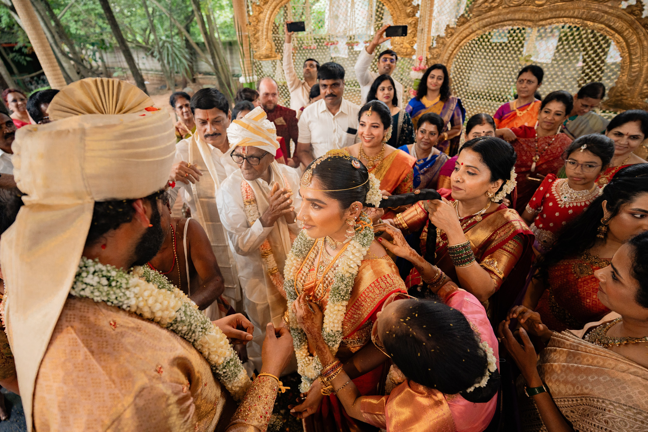 KIRTHI & JAWAHAR. Wedding photographer Avira Stories