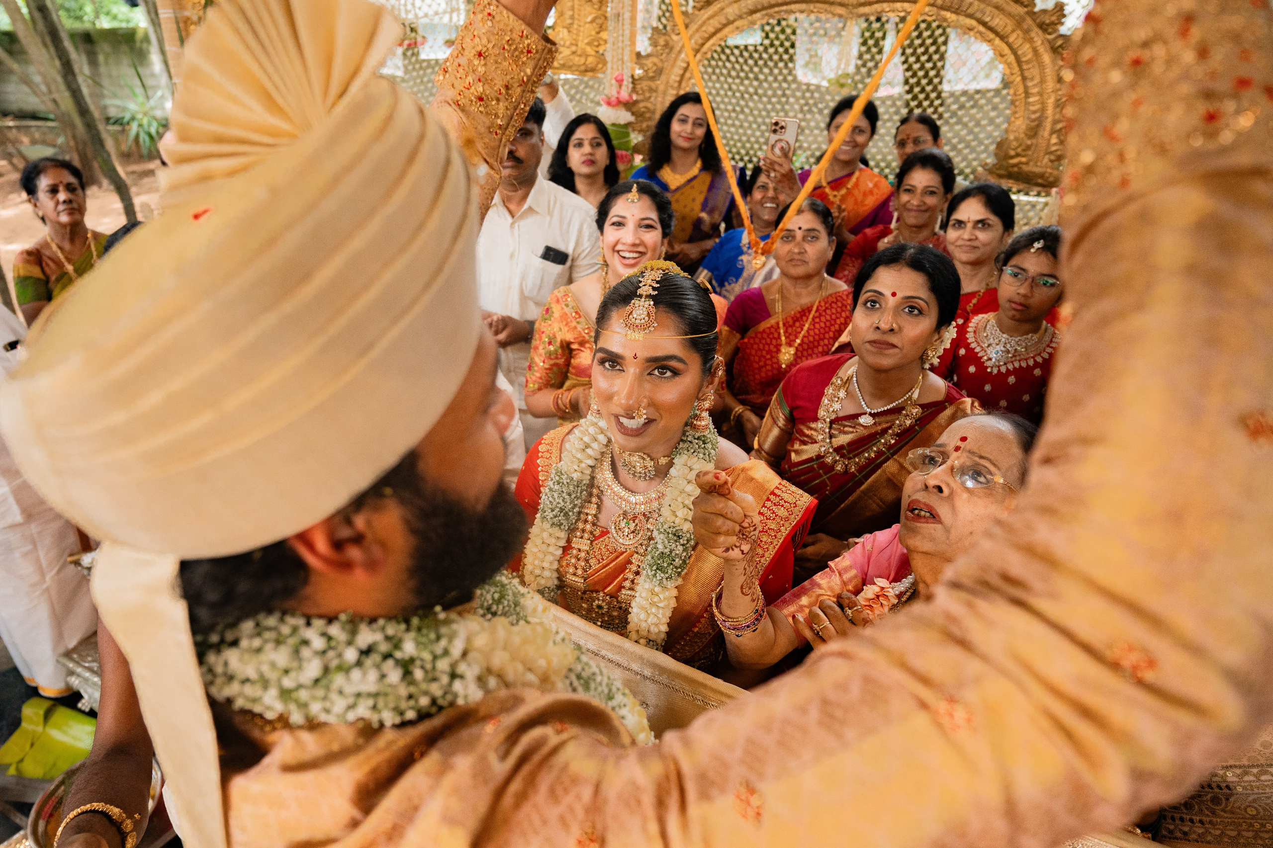KIRTHI & JAWAHAR. Wedding photographer Avira Stories