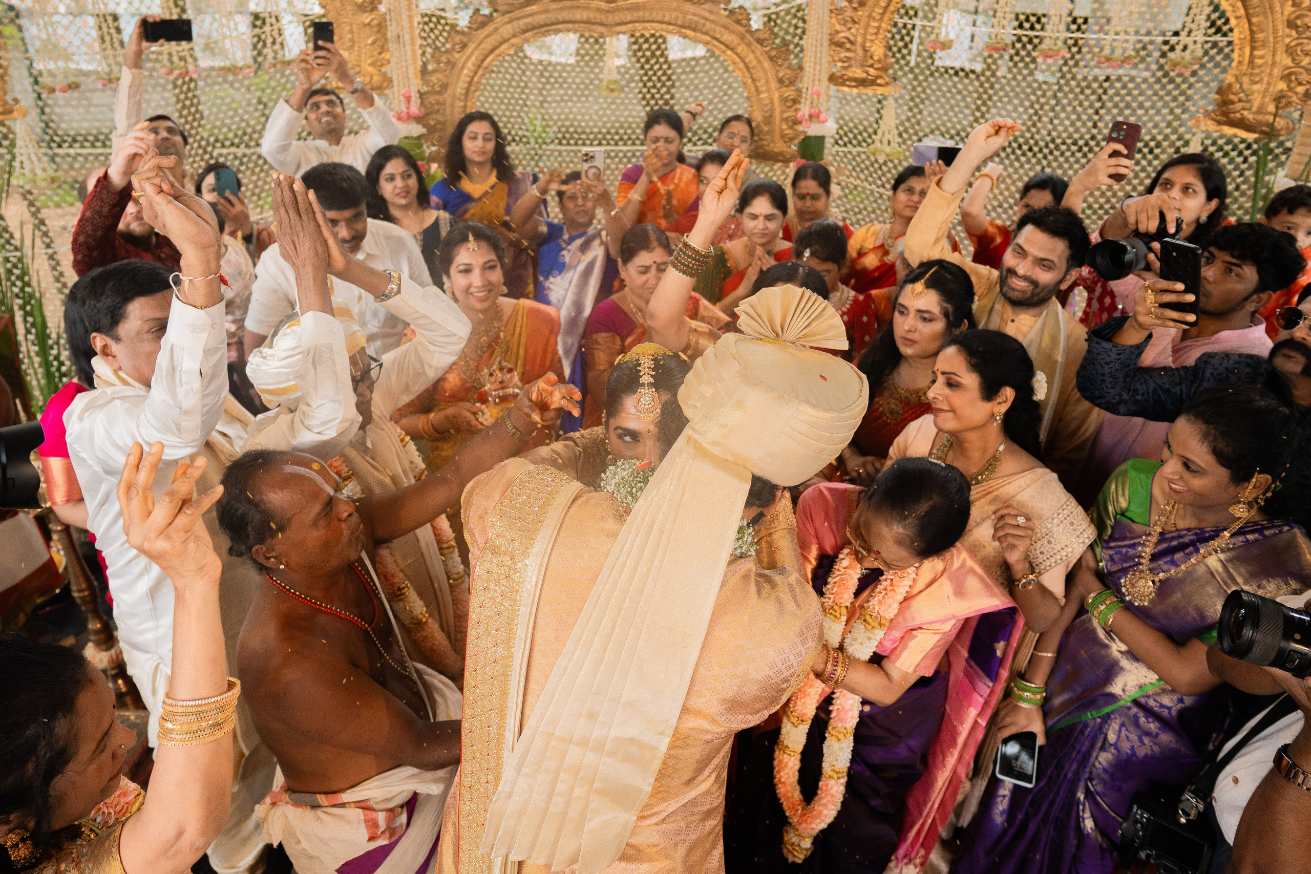 KIRTHI & JAWAHAR. Wedding photographer Avira Stories
